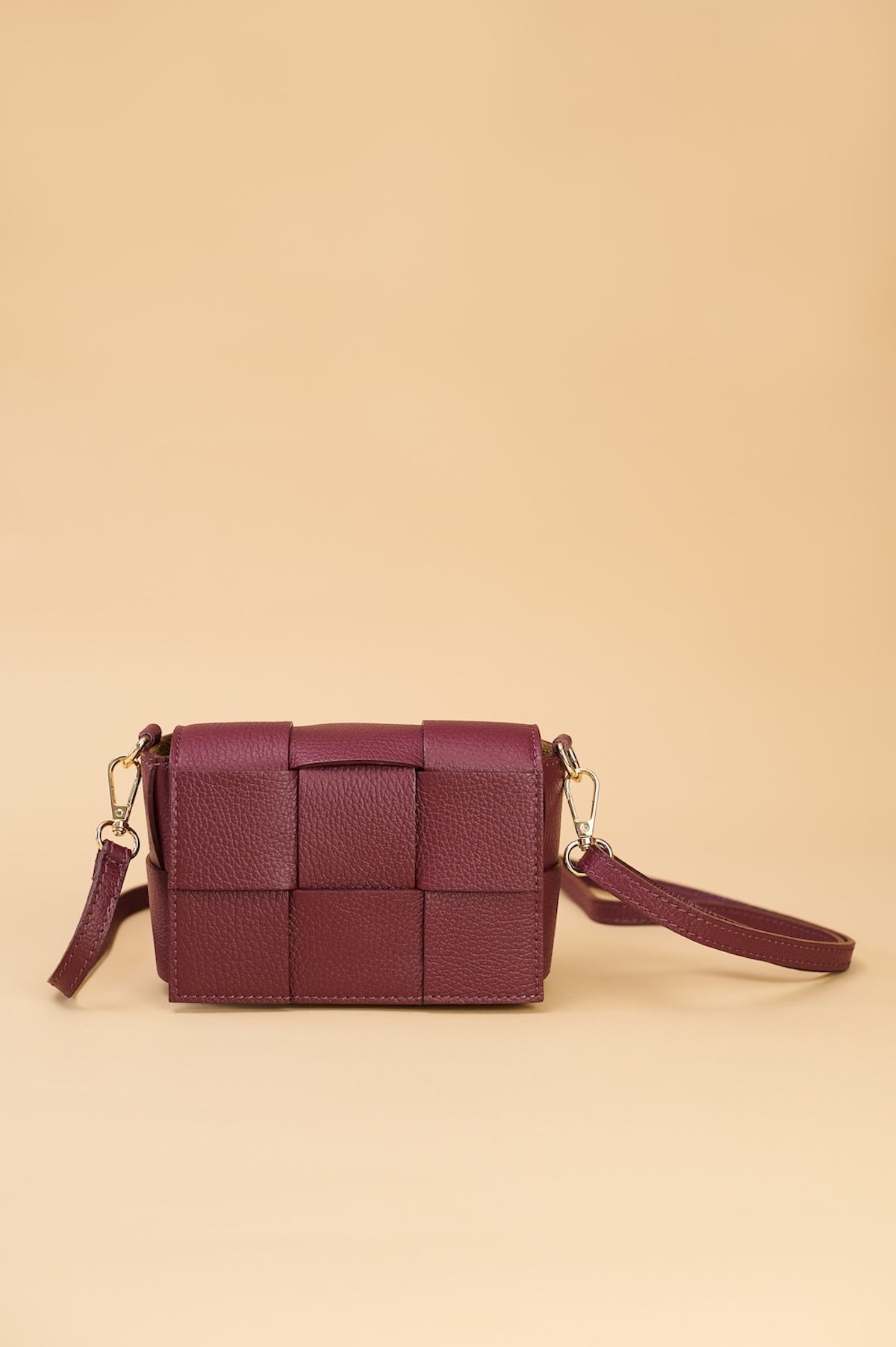 Bolso Mini Trenza disponible en 5 colores