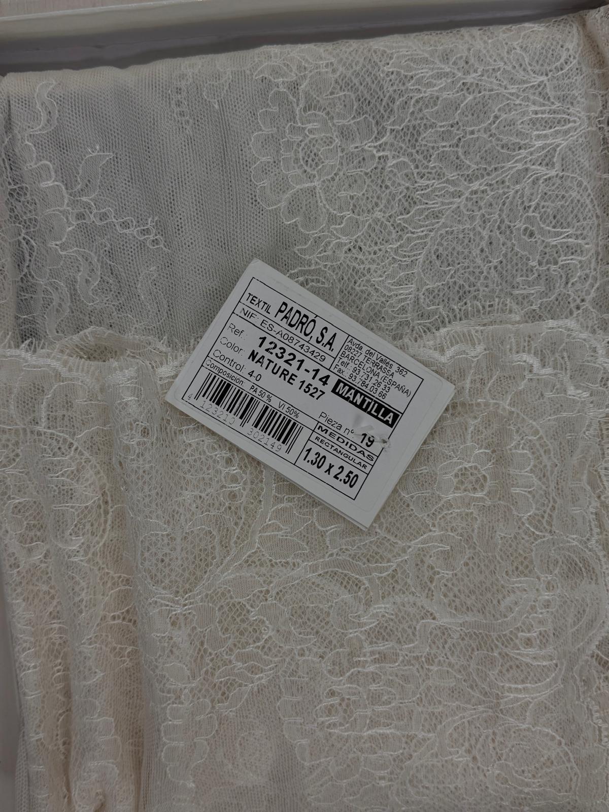 Mantilla Marfil