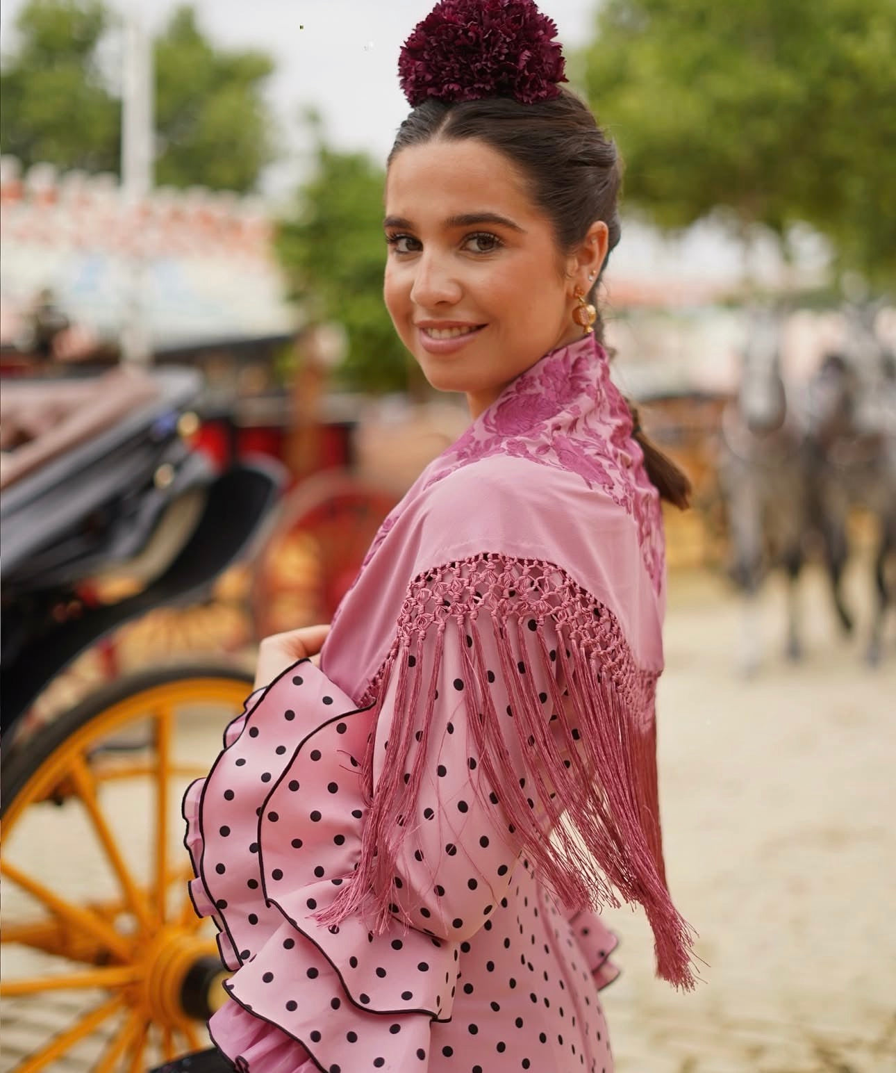 Mantoncillo Bordado en Cresp Suave Rosa