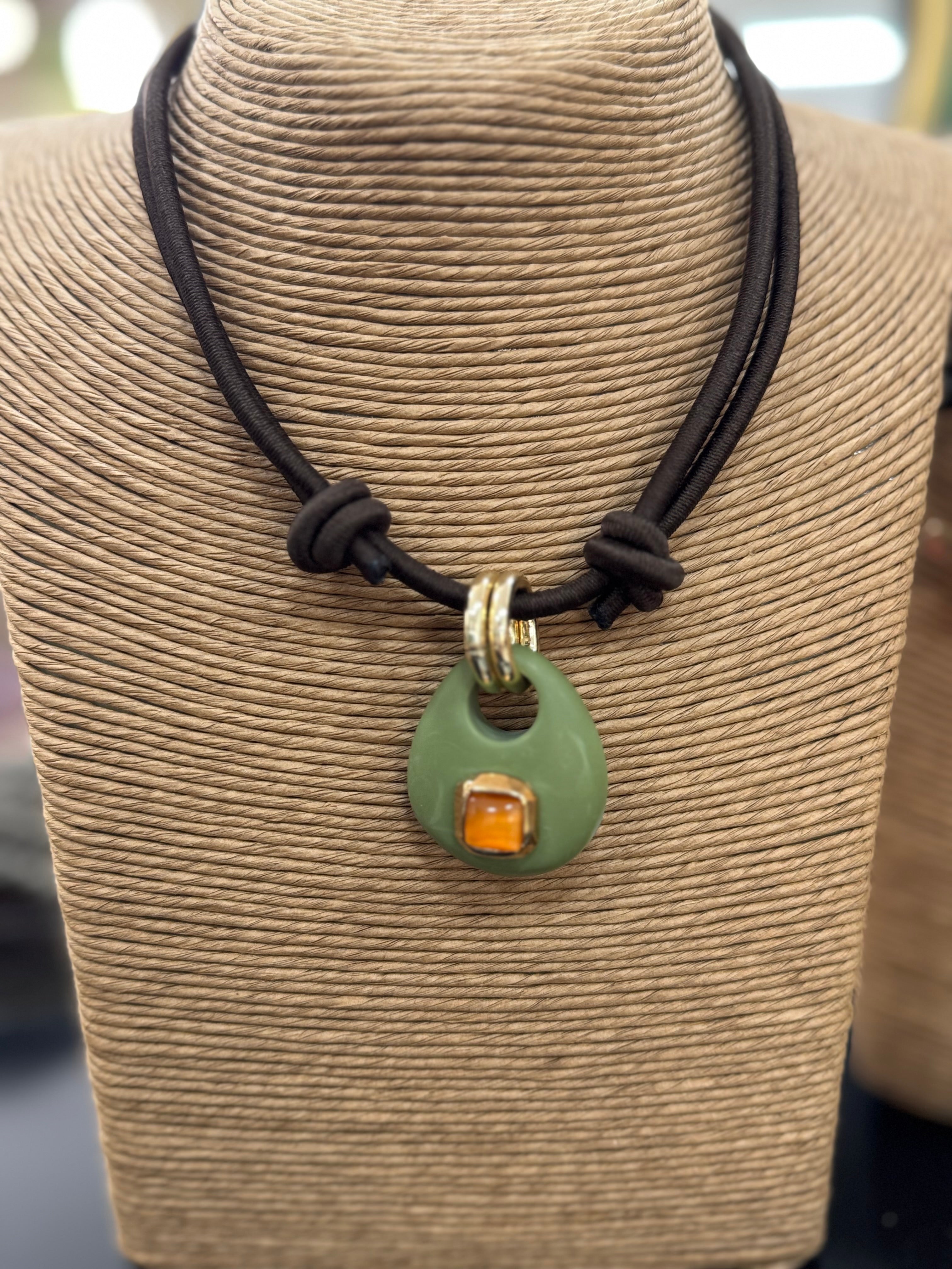 Collares Corto Mármol Émolo