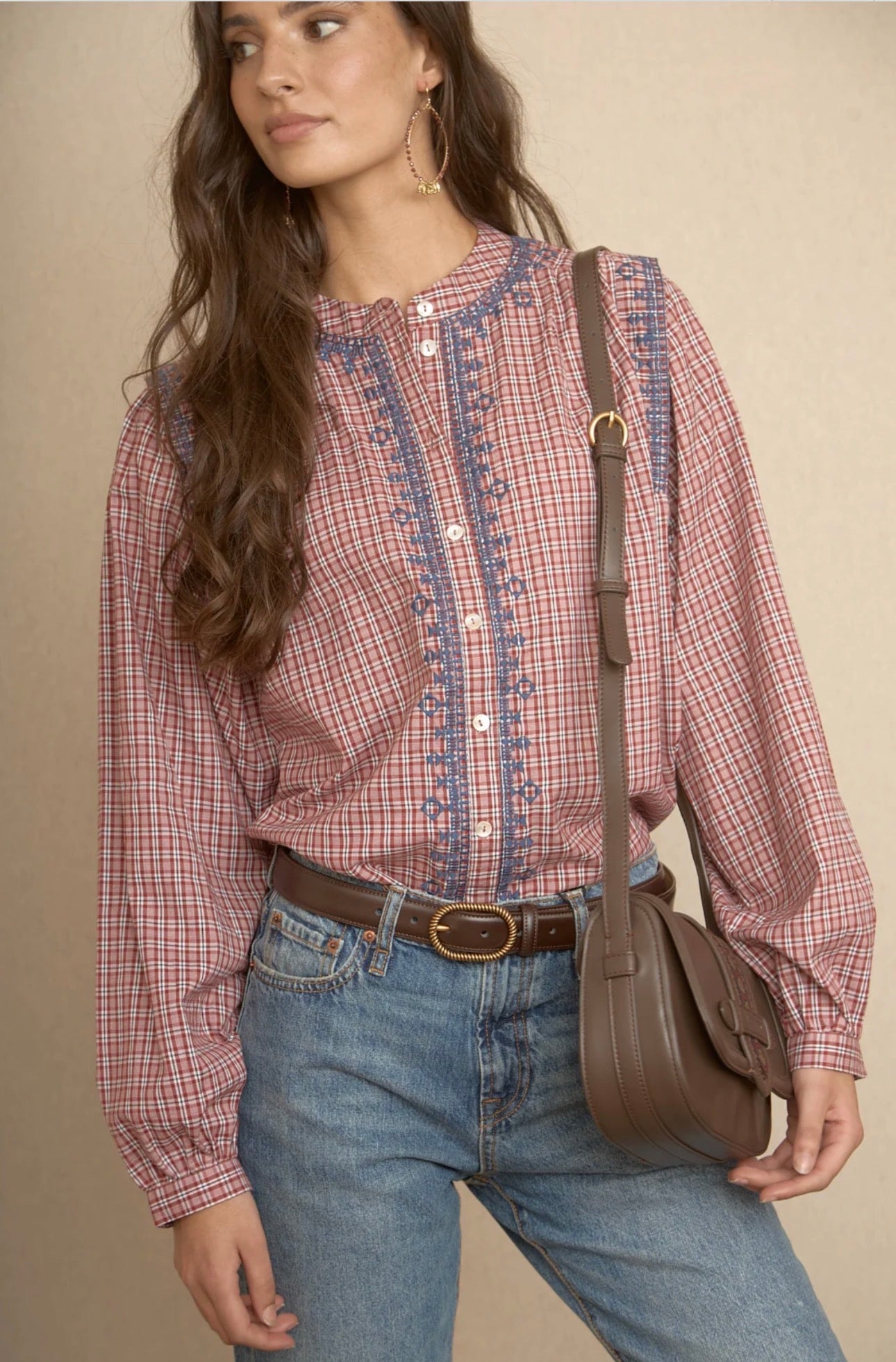 Camisa Cuadros Bordados Burdeos Étnicos Latido
