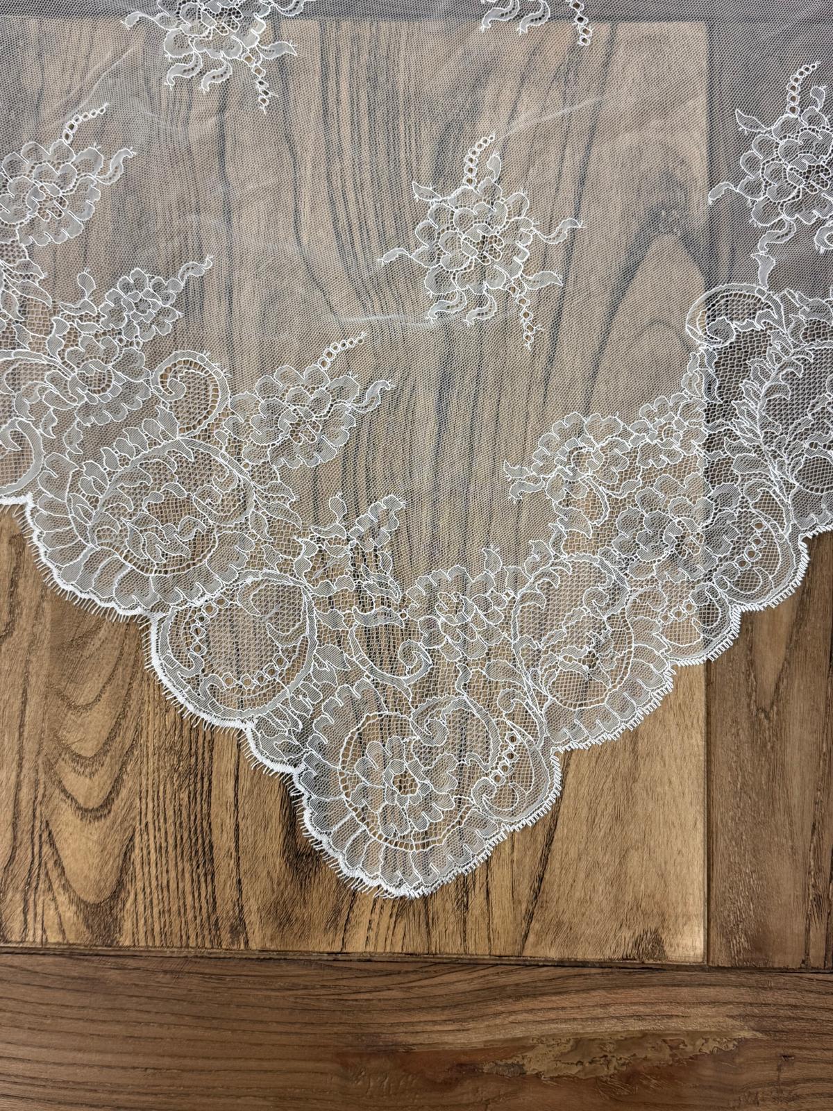 Mantilla Marfil