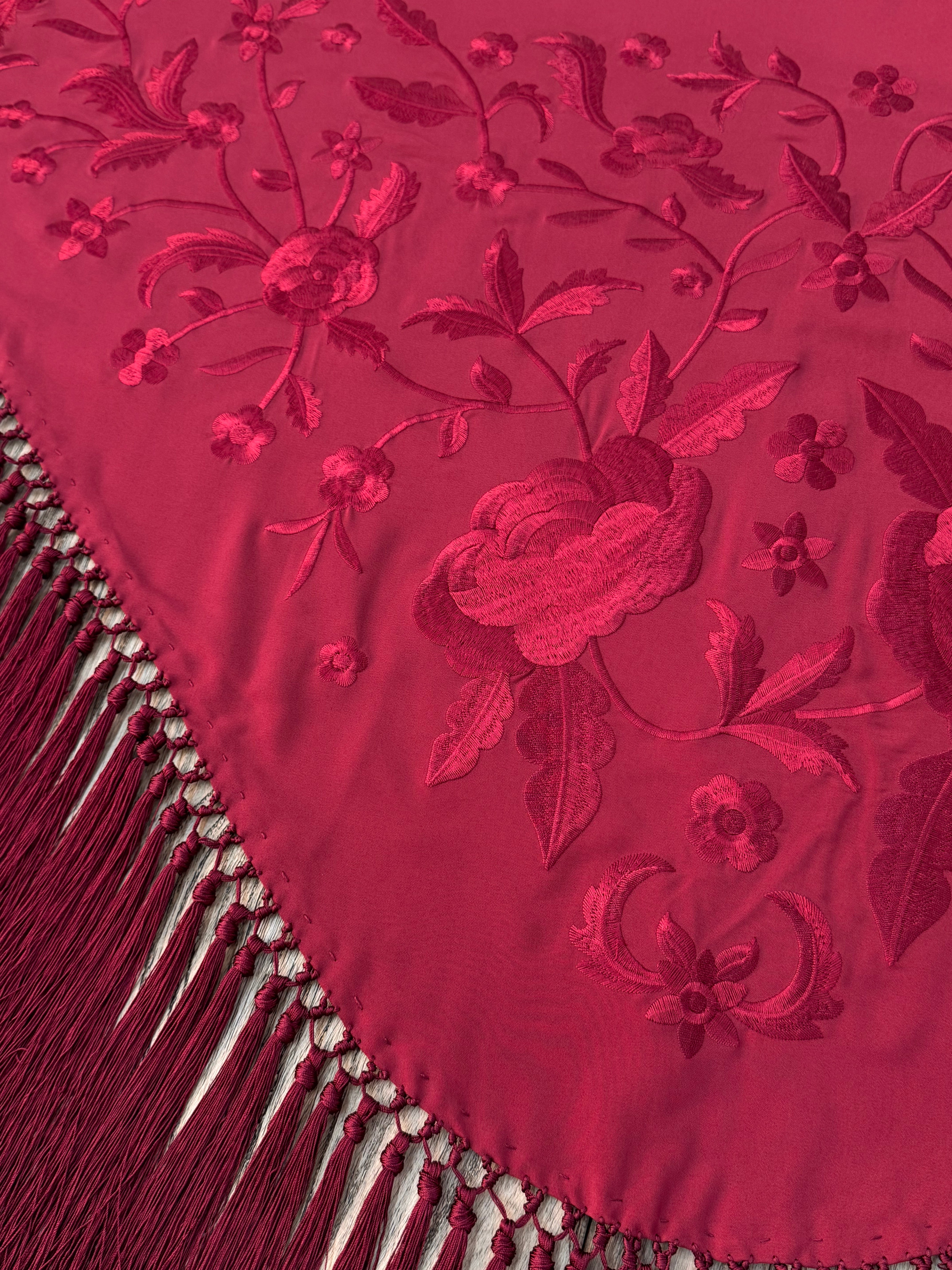 Mantoncillos Bordados Monocolor en 12 colores diferentes