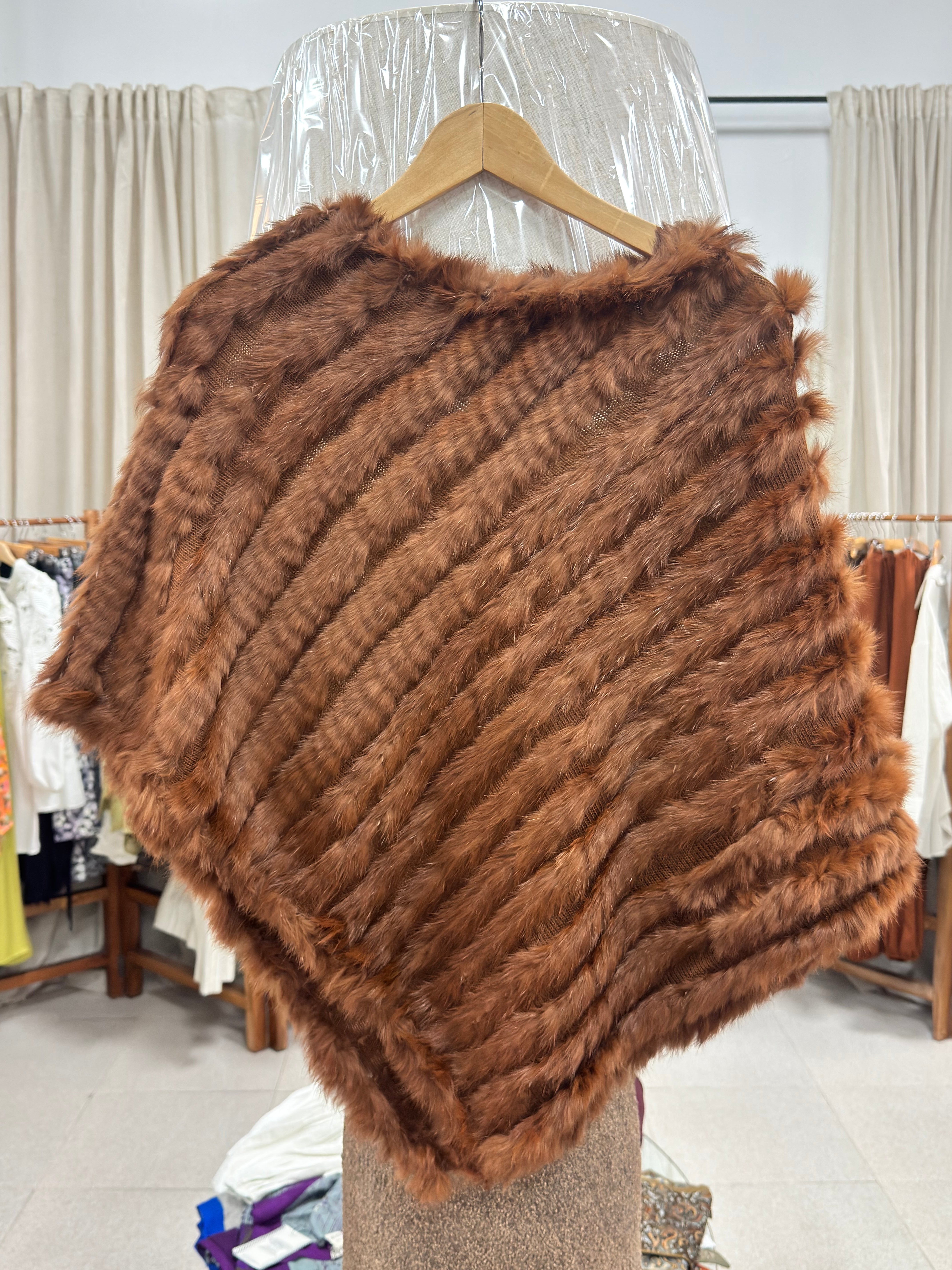 Poncho Piel Natural Rabbit en 10 colores diferentes