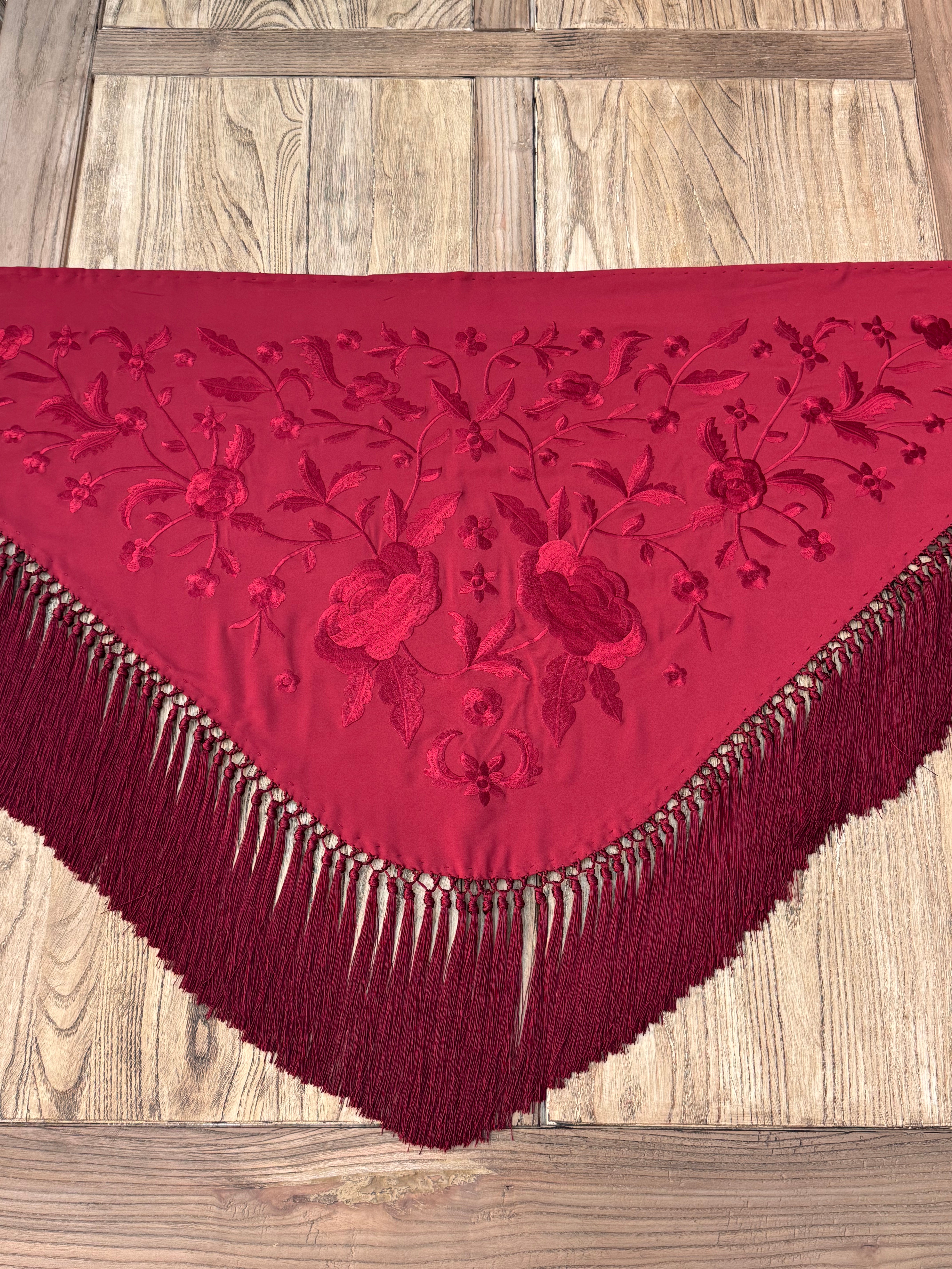 Mantoncillos Bordados Monocolor en 12 colores diferentes