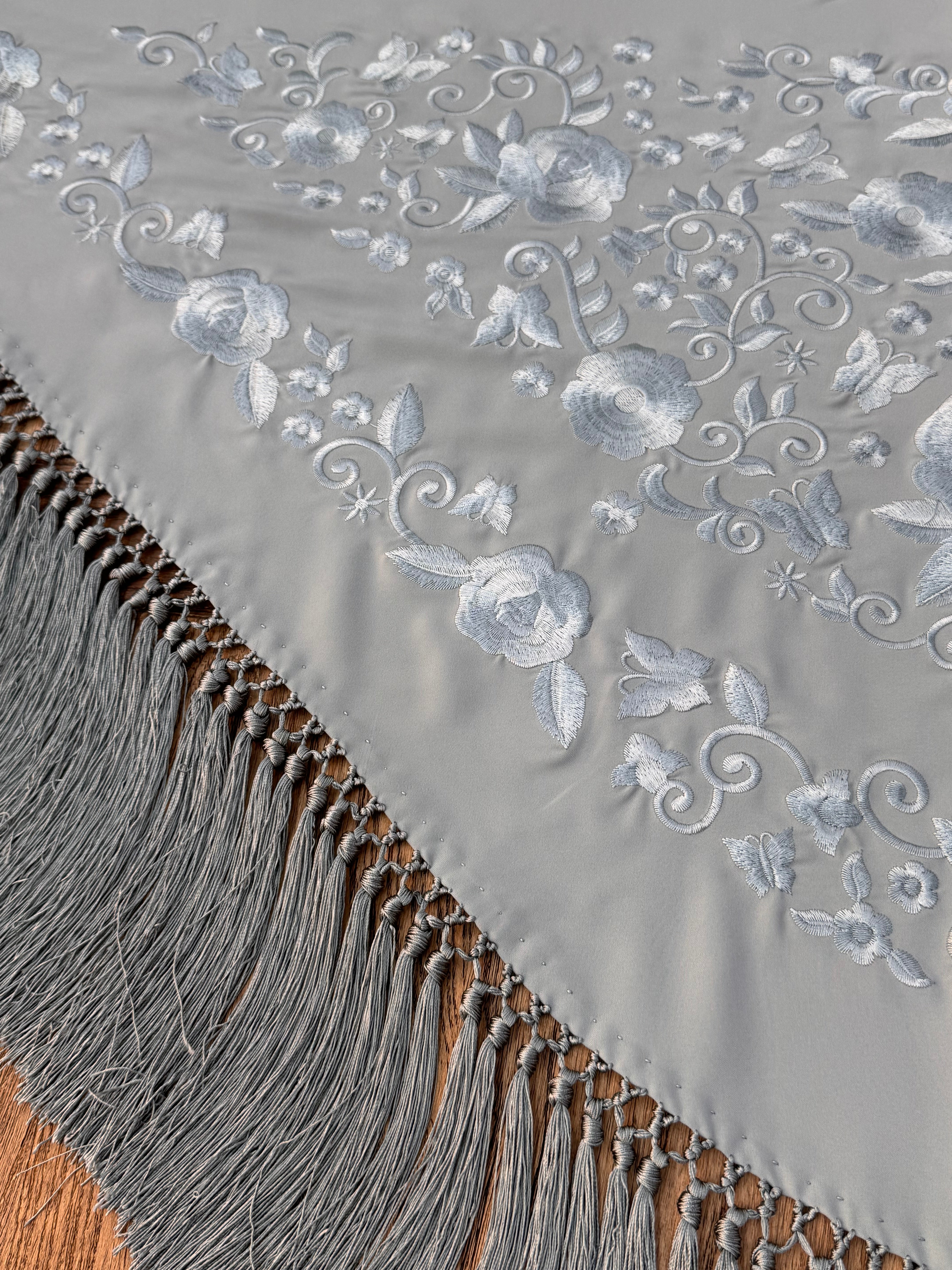 Mantoncillos Bordados Monocolor en 12 colores diferentes