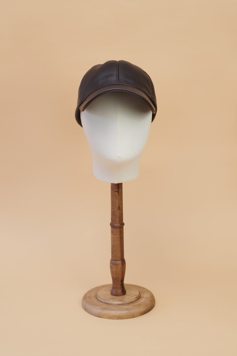 GORRA PIEL MARRÓN OSCURO