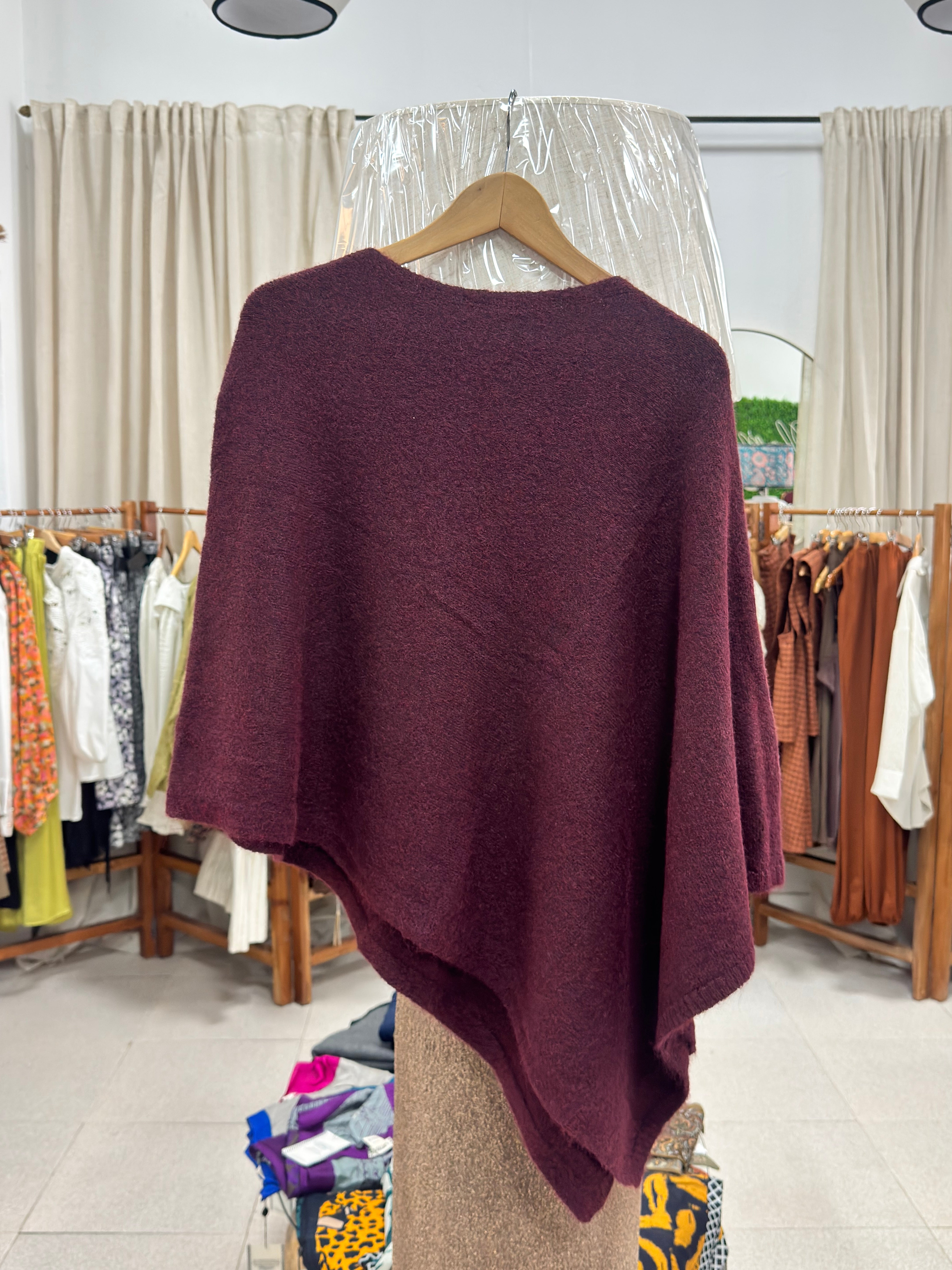 Poncho Punto Lana en 6 colores diferentes