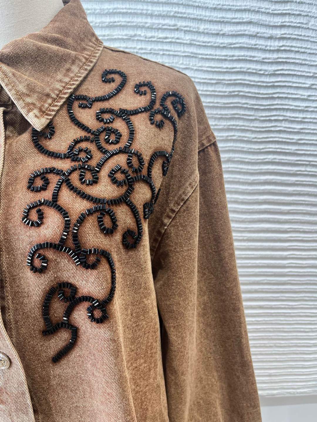 Sobre Camisa Denim Camel Joya
