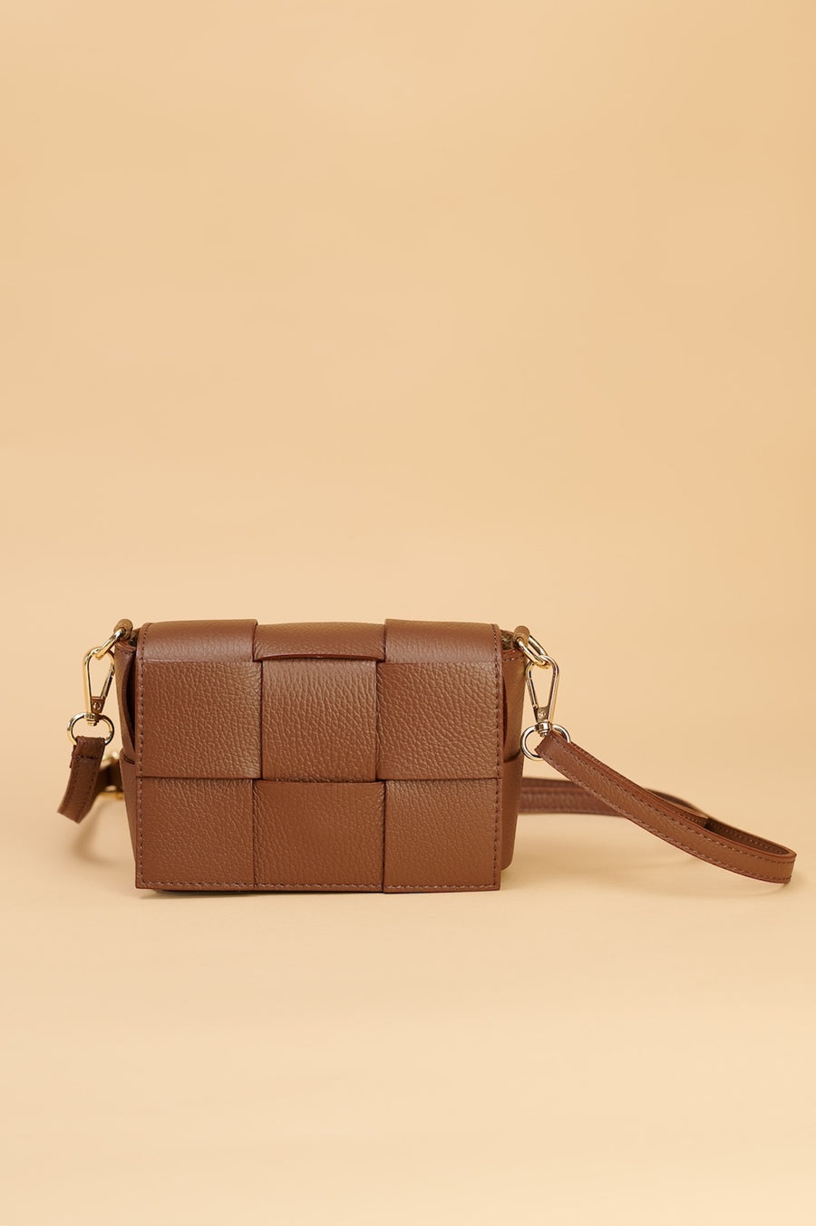 Bolso Mini Trenza disponible en 5 colores