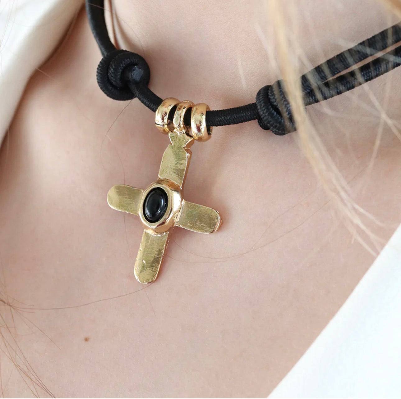 Collar Milu Cruz Émolo