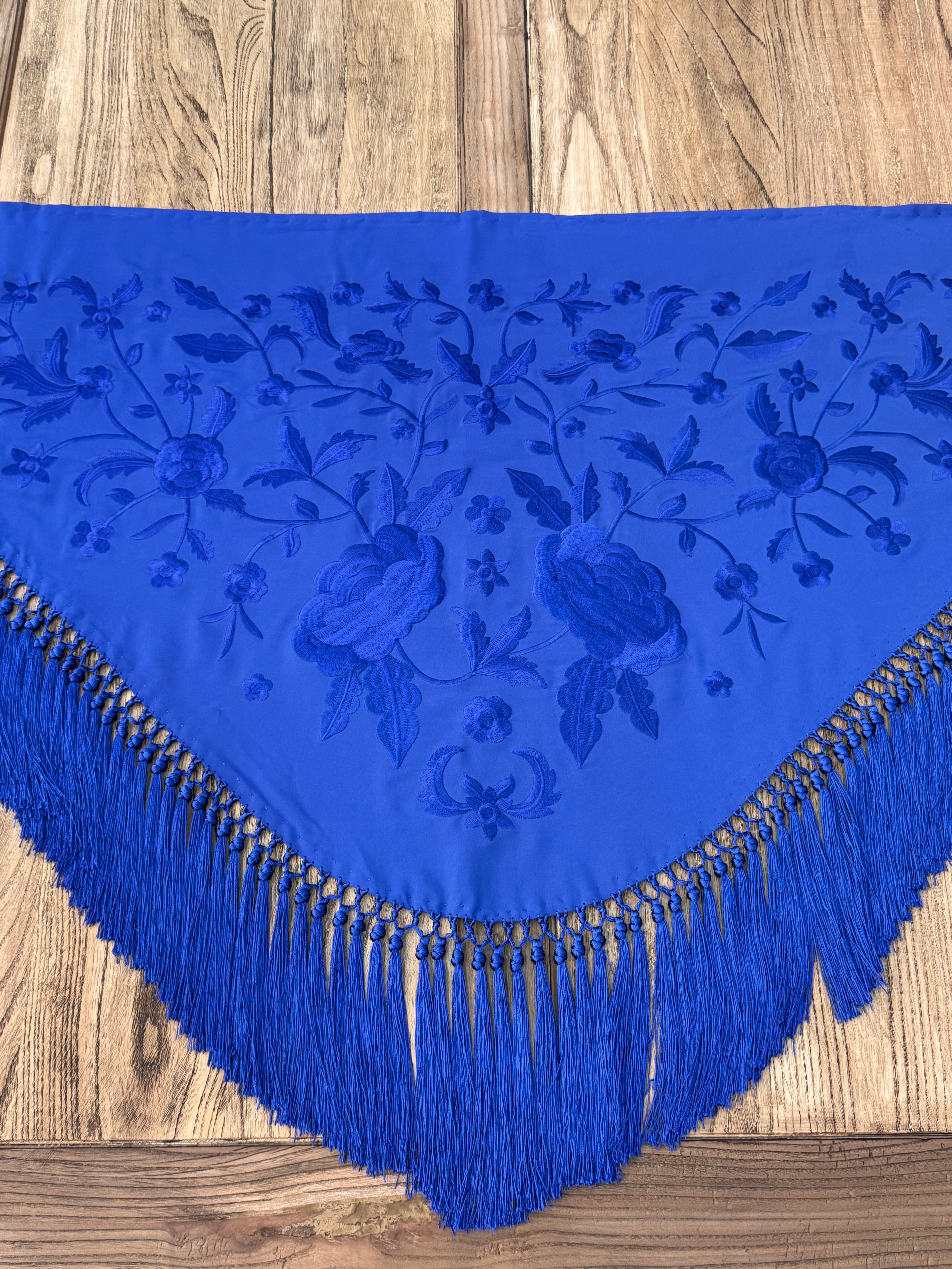 Mantoncillos Bordados Monocolor en 12 colores diferentes