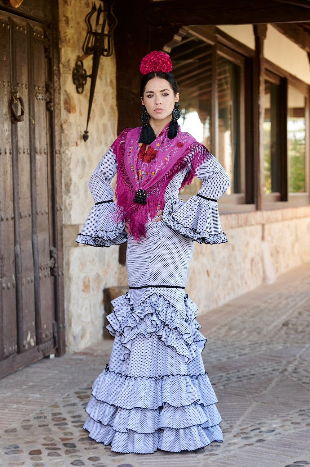 Traje Flamenca Mod. Madrid Blanco Lunar Negro
