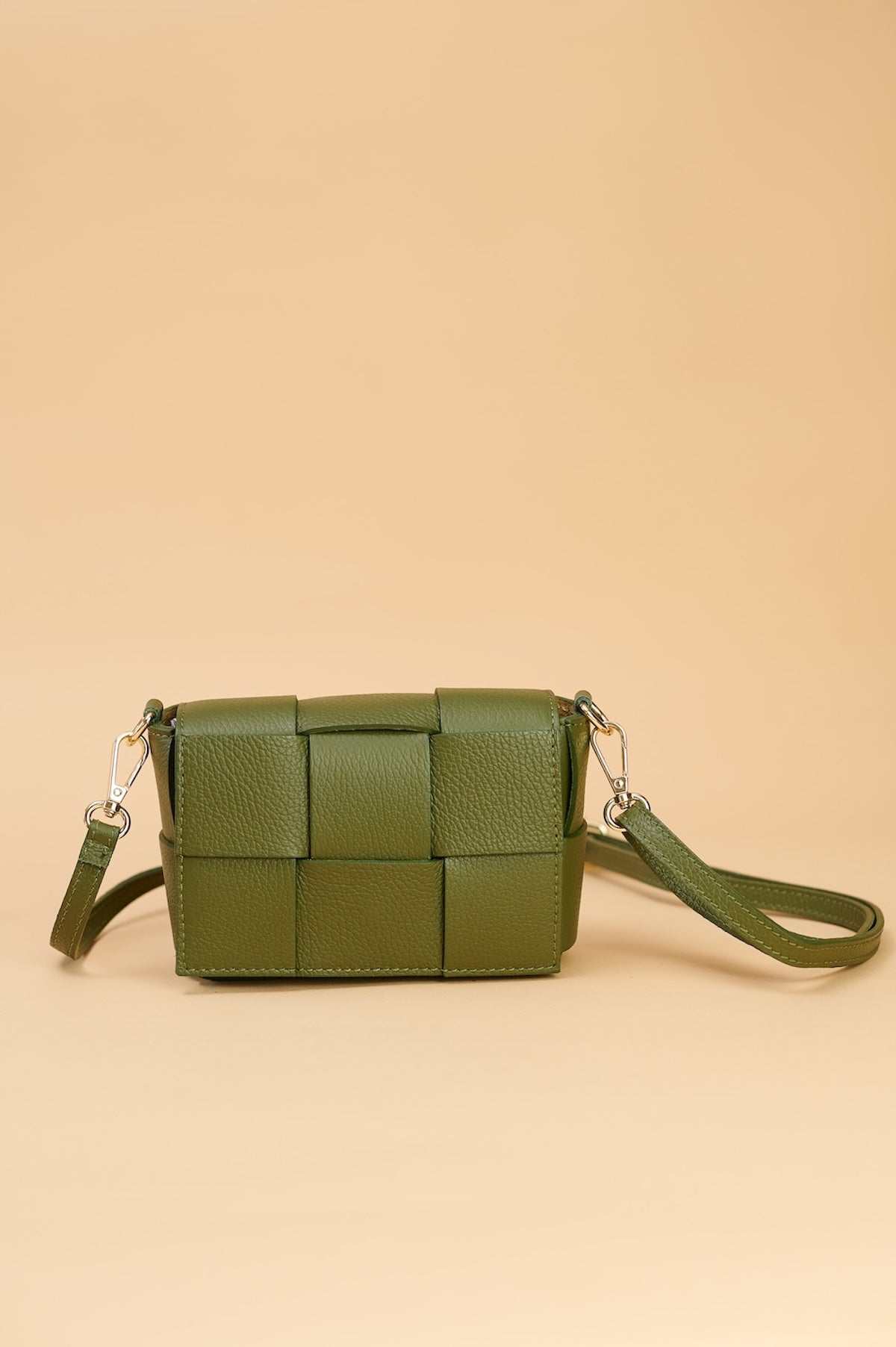 Bolso Mini Trenza disponible en 5 colores