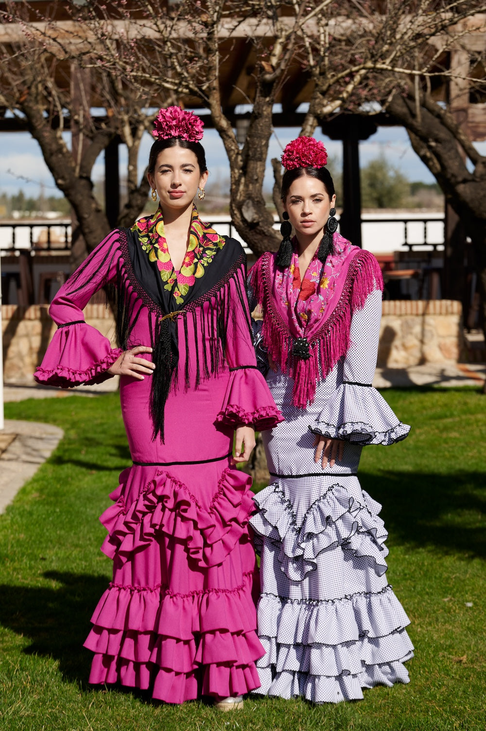 Traje Flamenca Mod. Madrid Blanco Lunar Negro