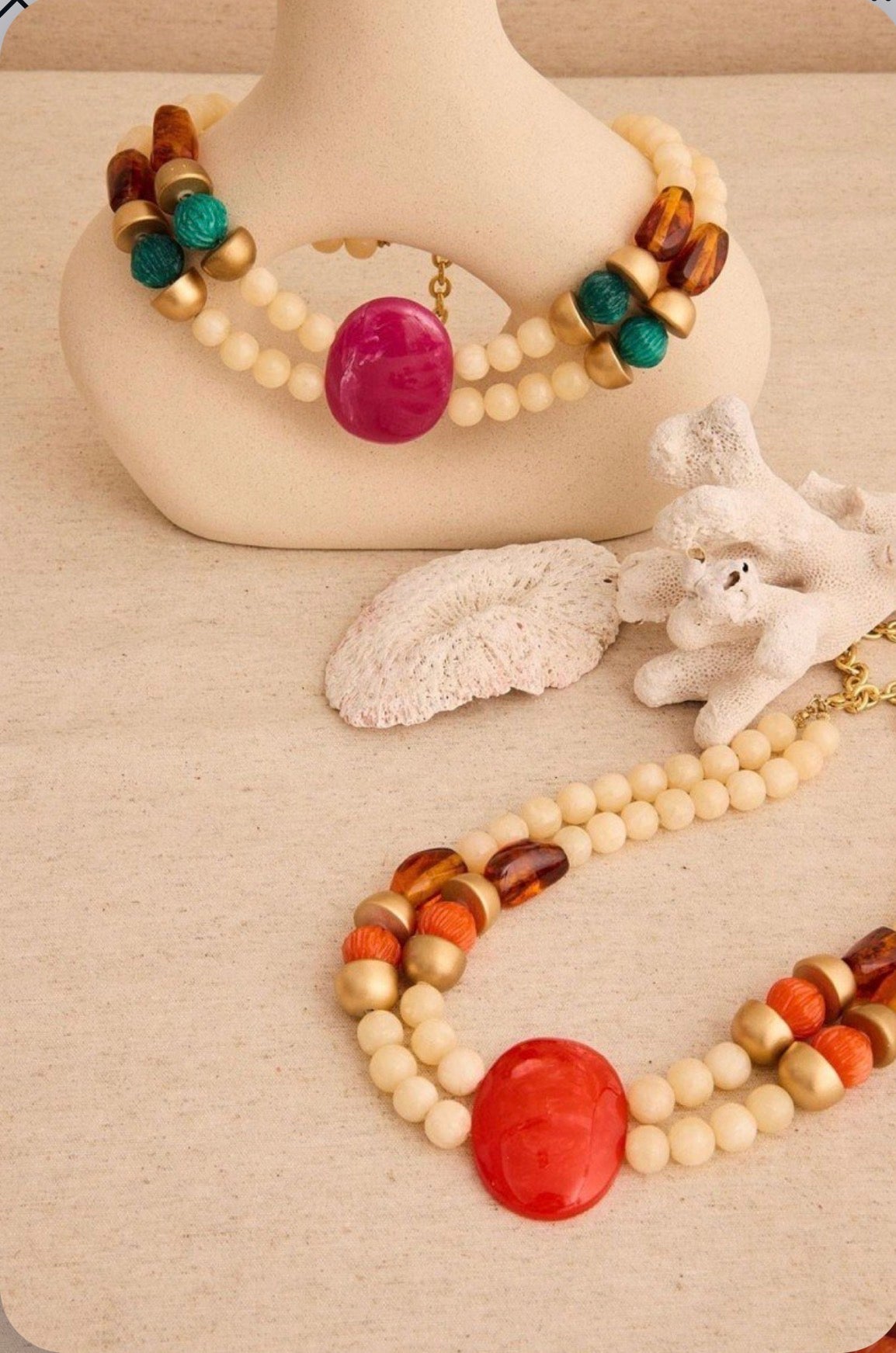 Collar Corto Medallón Latido