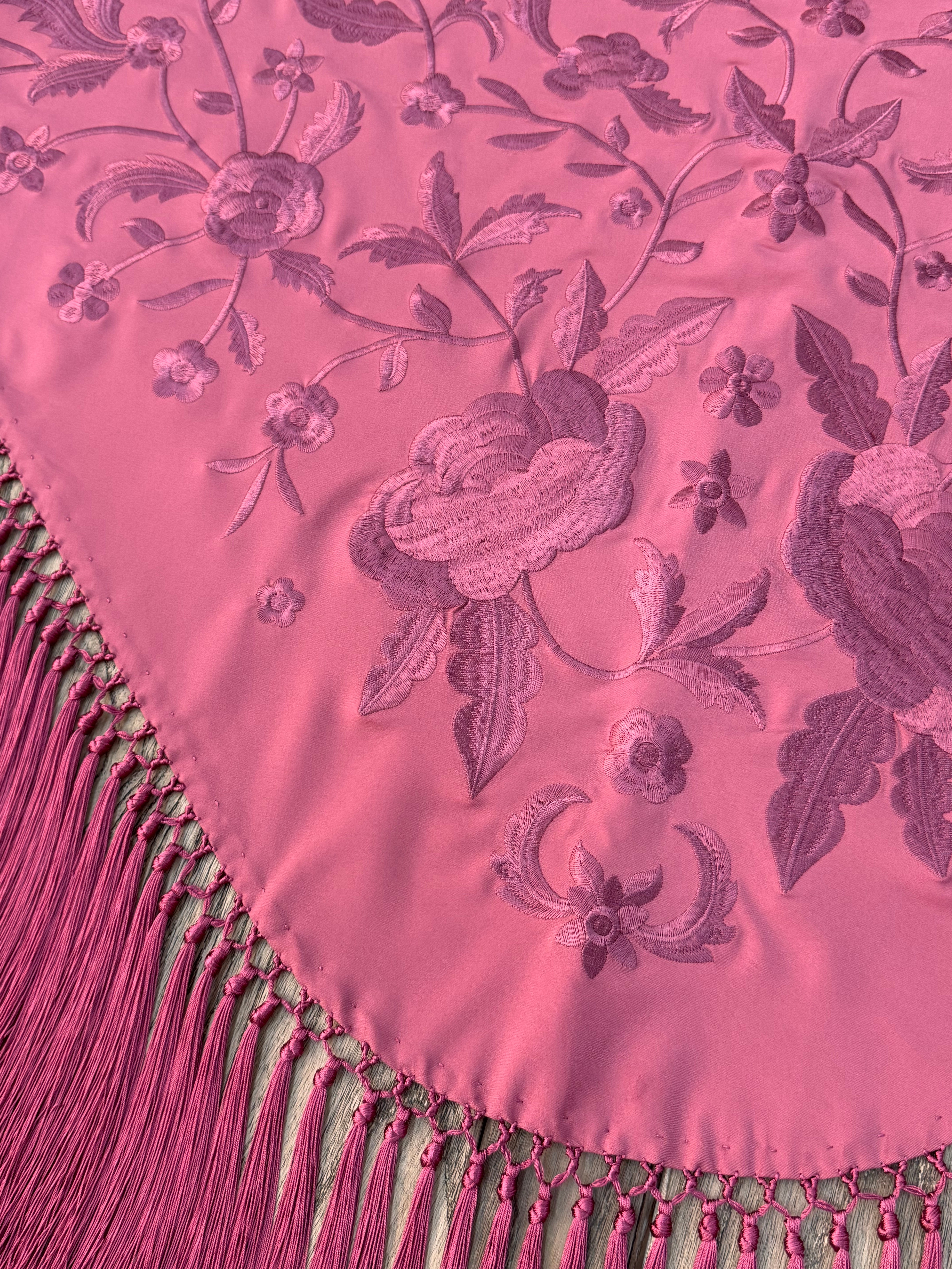 Mantoncillos Bordados Monocolor en 12 colores diferentes