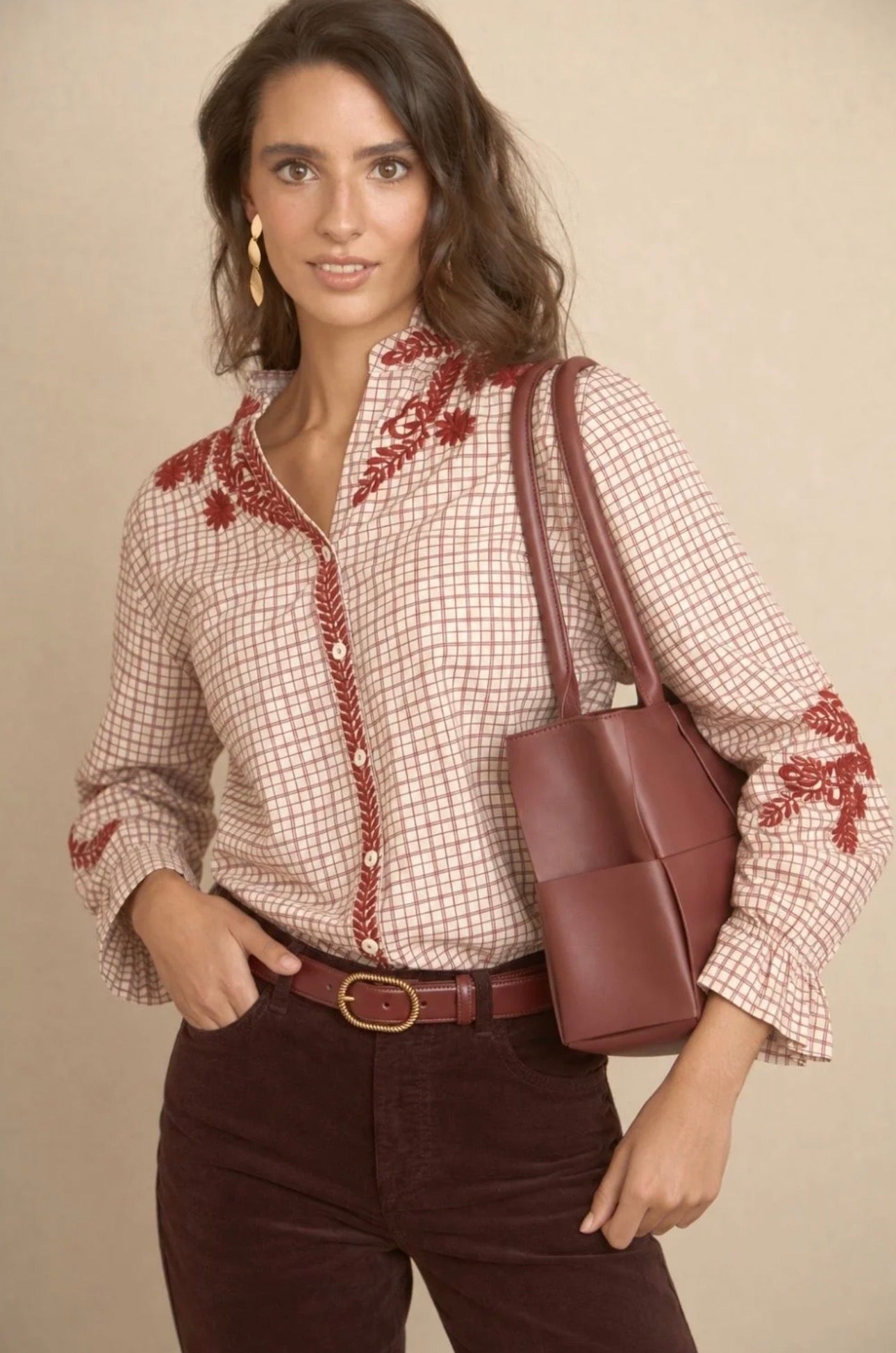 Blusa Cuadros Bordada Burdeos Latido