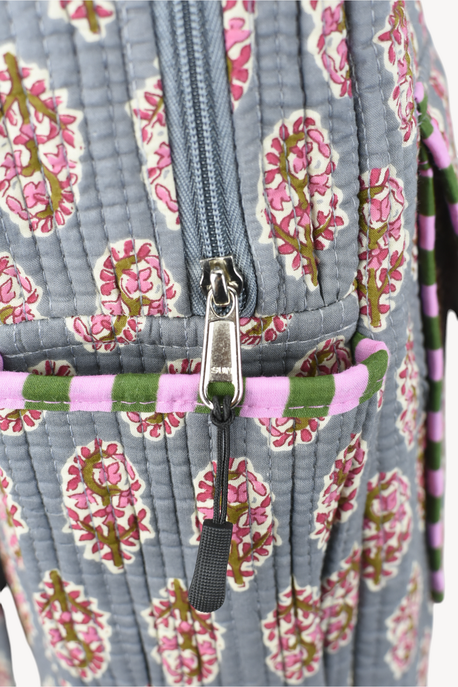 Mochila Acolchada Gris