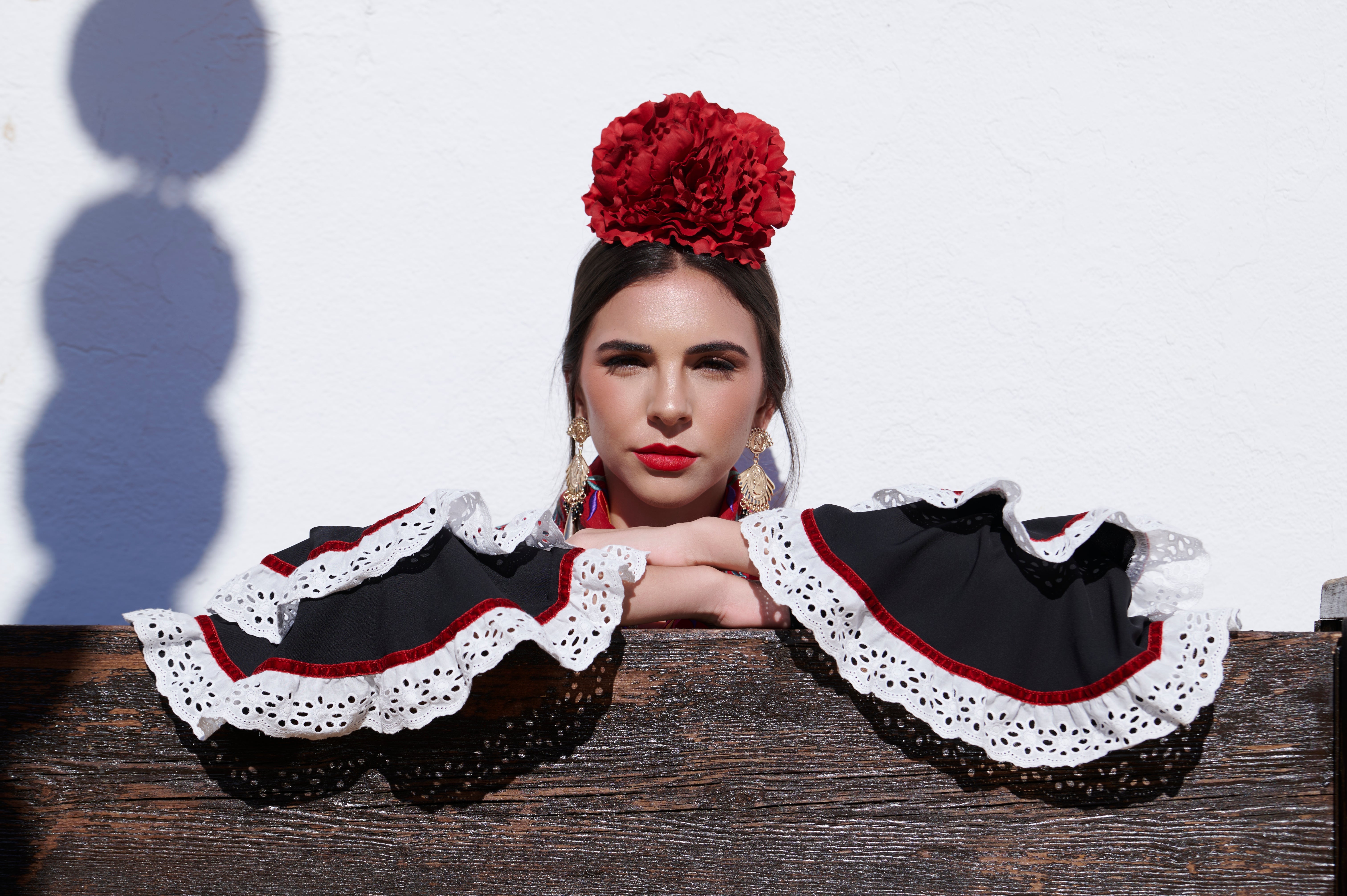 Traje de Flamenca Abril Negro T.36 y 40
