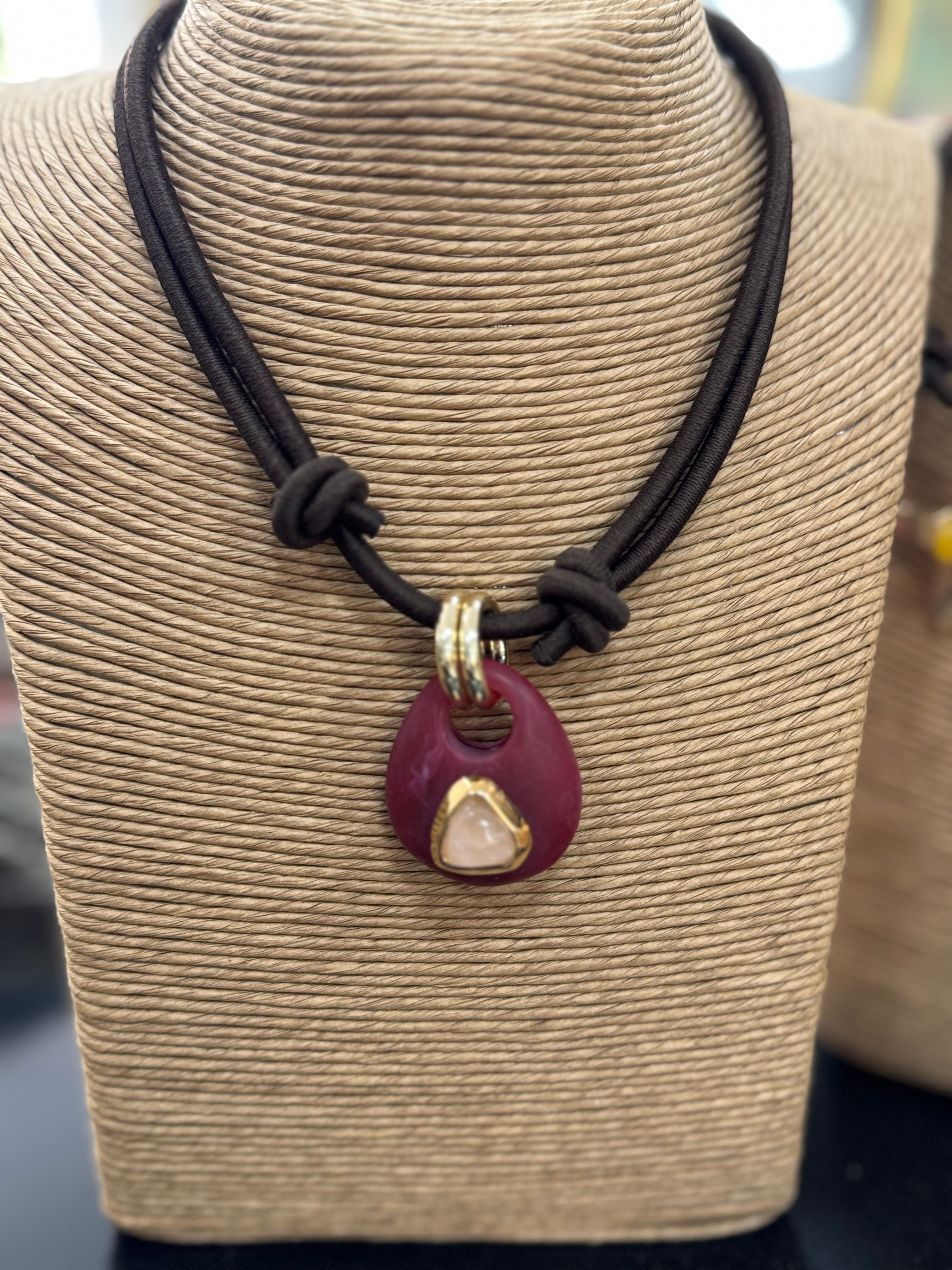 Collares Corto Mármol Émolo