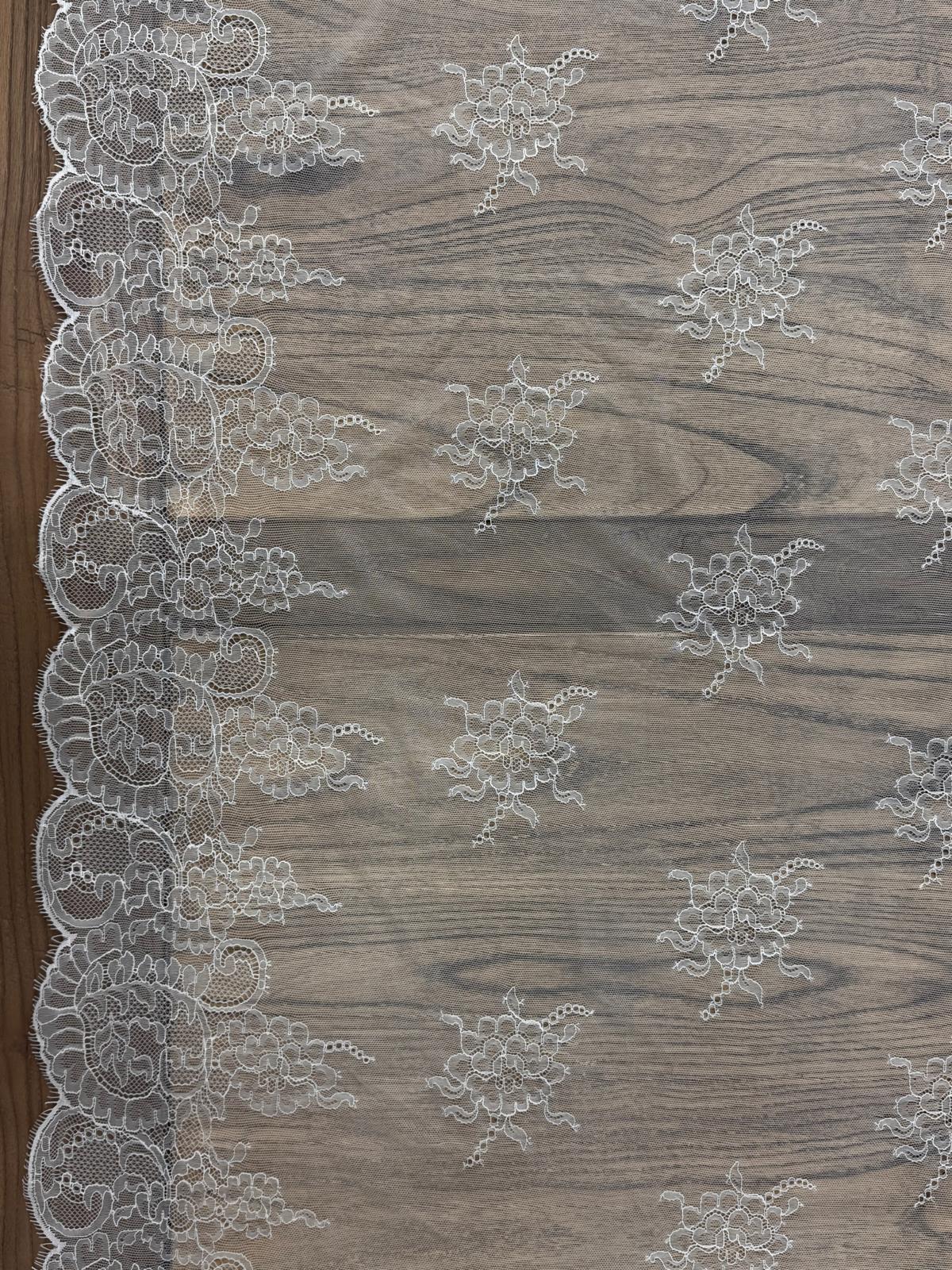 Mantilla Marfil