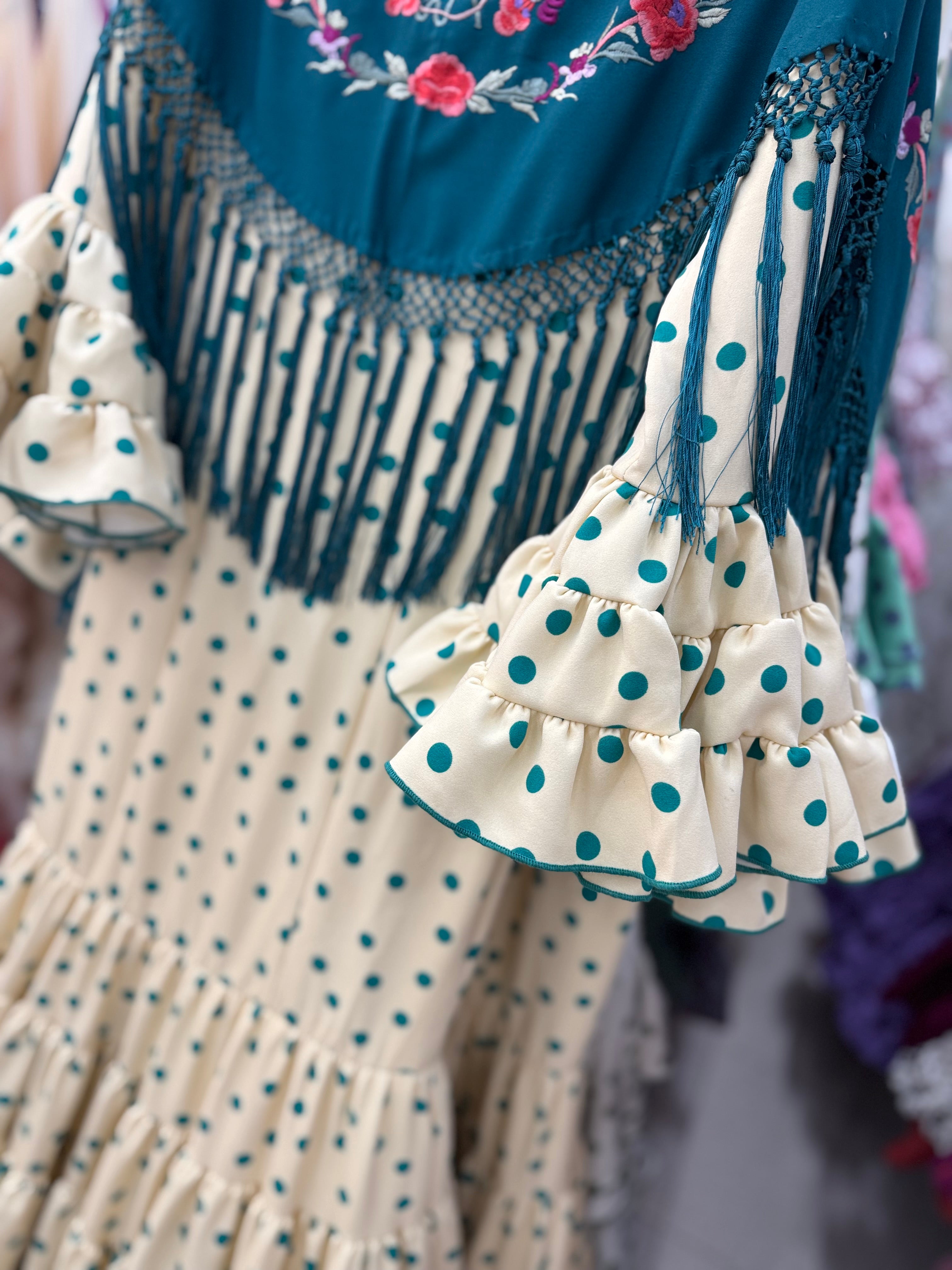 Traje de Flamenca Cordobesa Beig Lunar Verde T. 36 y 40