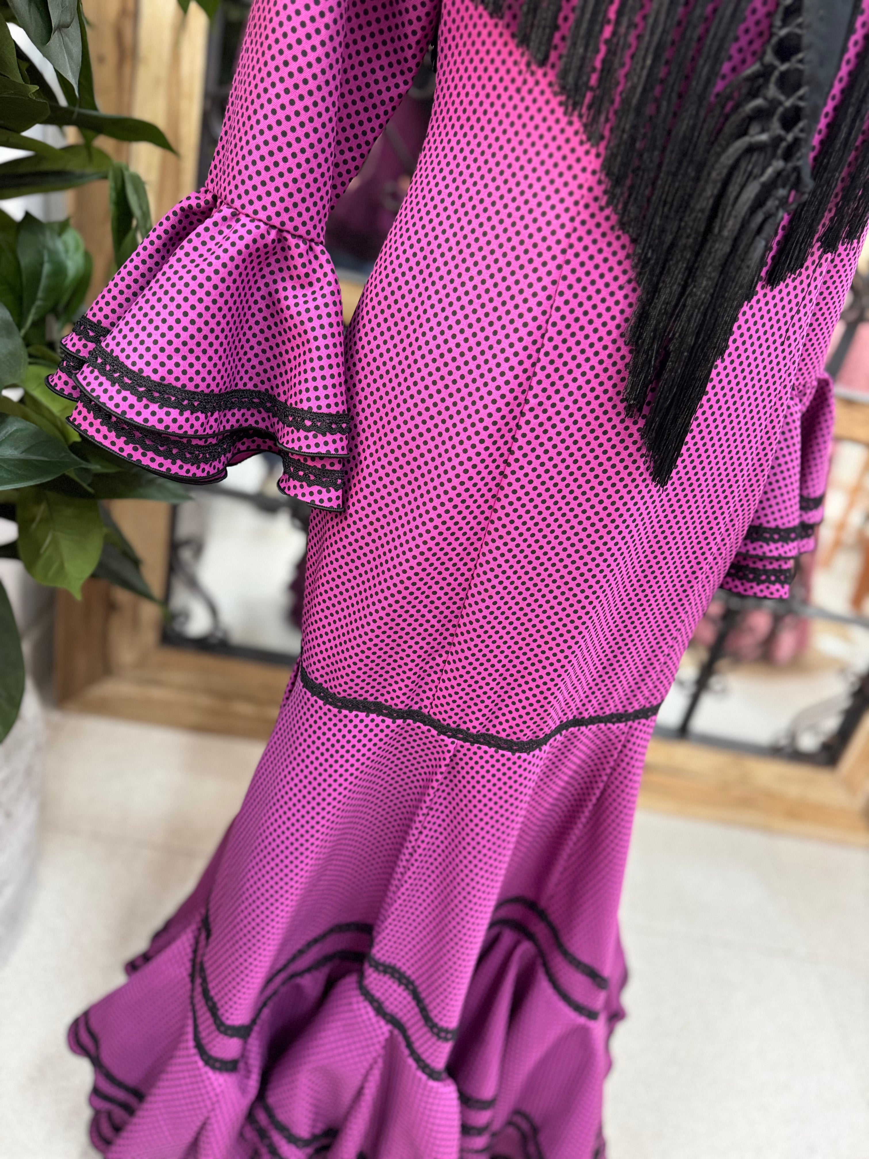 Traje de Flamenca Mod.Azucena Buganvilla Lunar Negro T.42