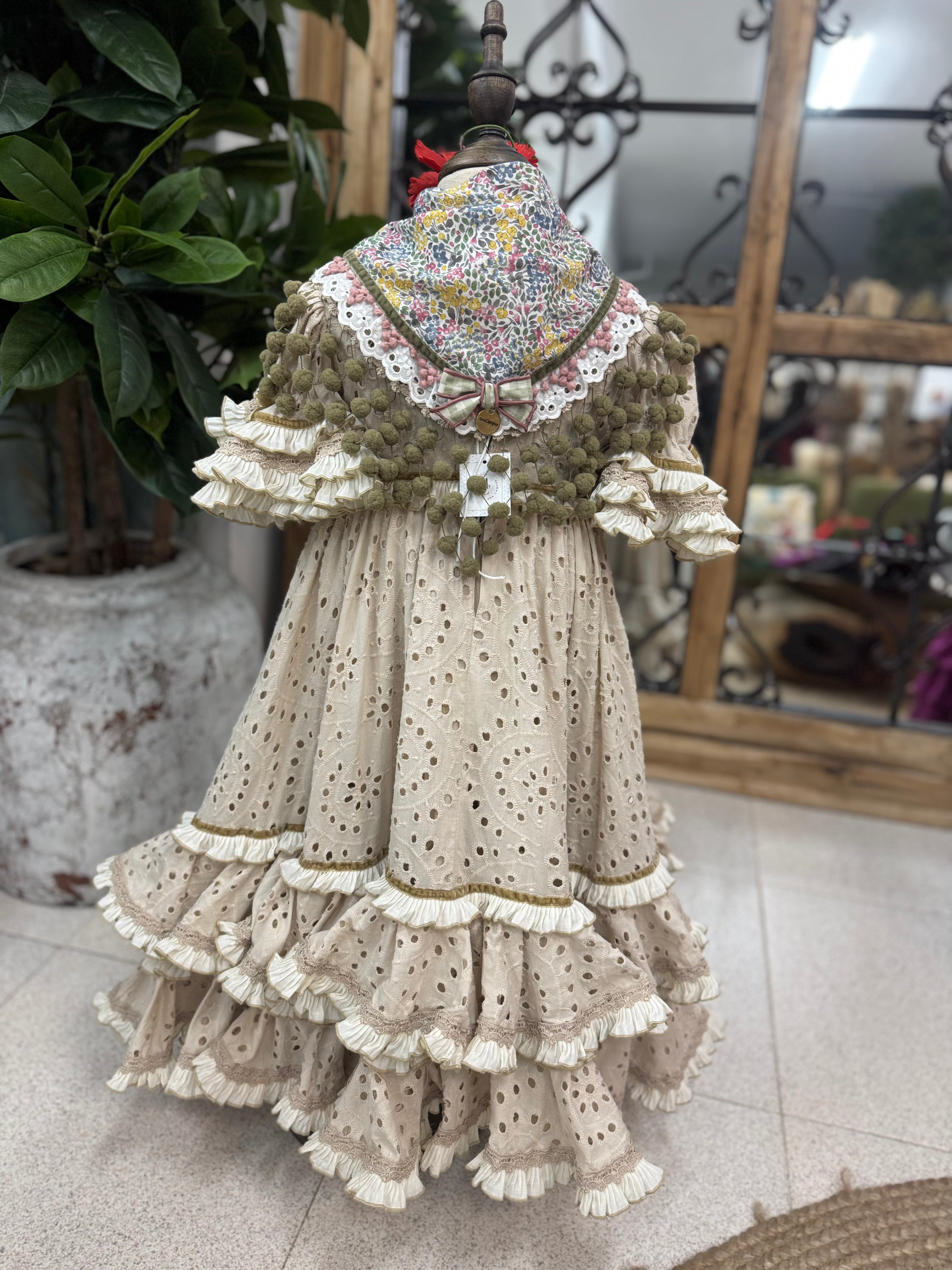 Traje de Flamenca Niña Mod.Rociera T.4