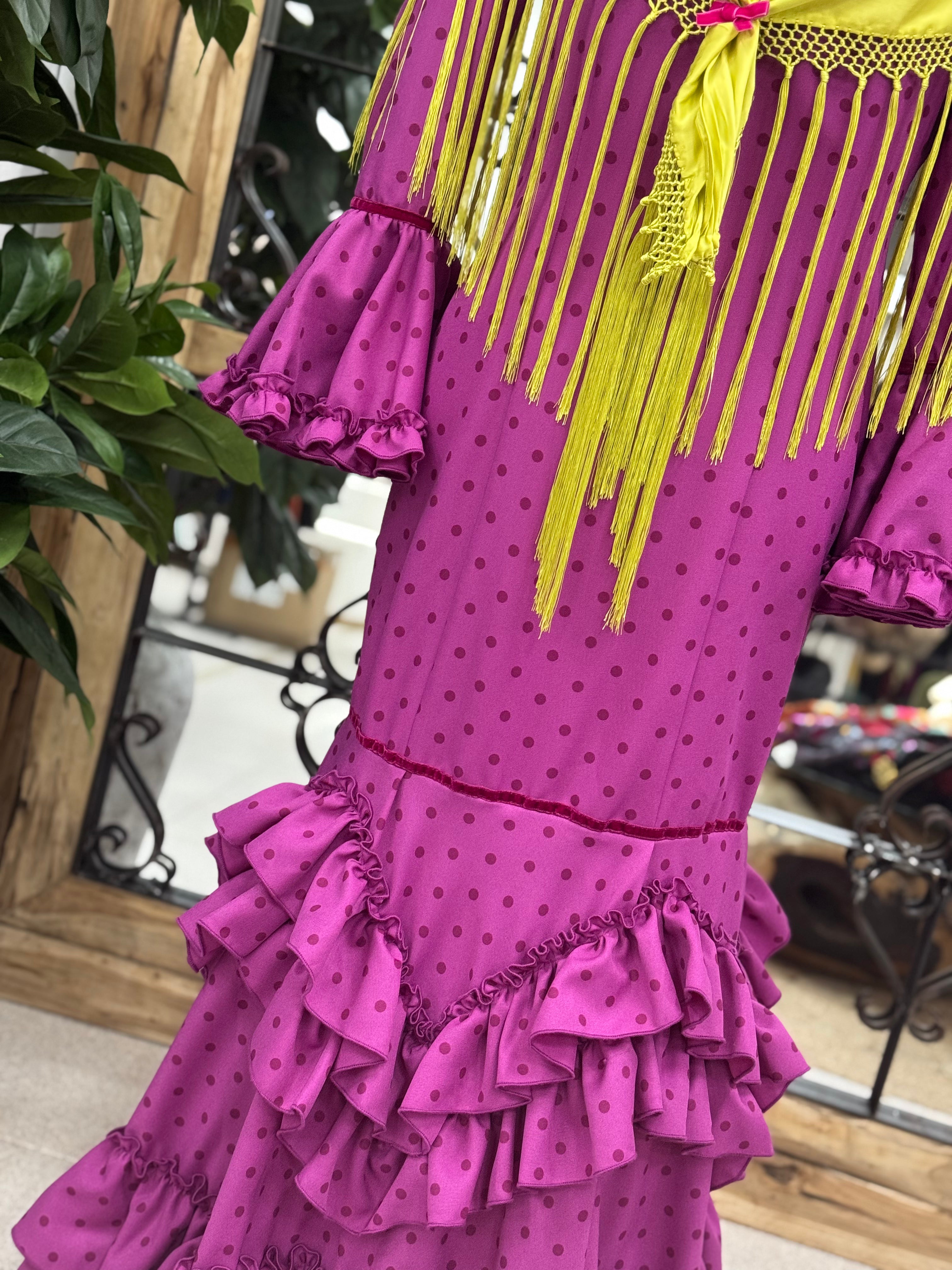 Traje de Flamenca Mod. Madrid Buganvilla lunar al tono