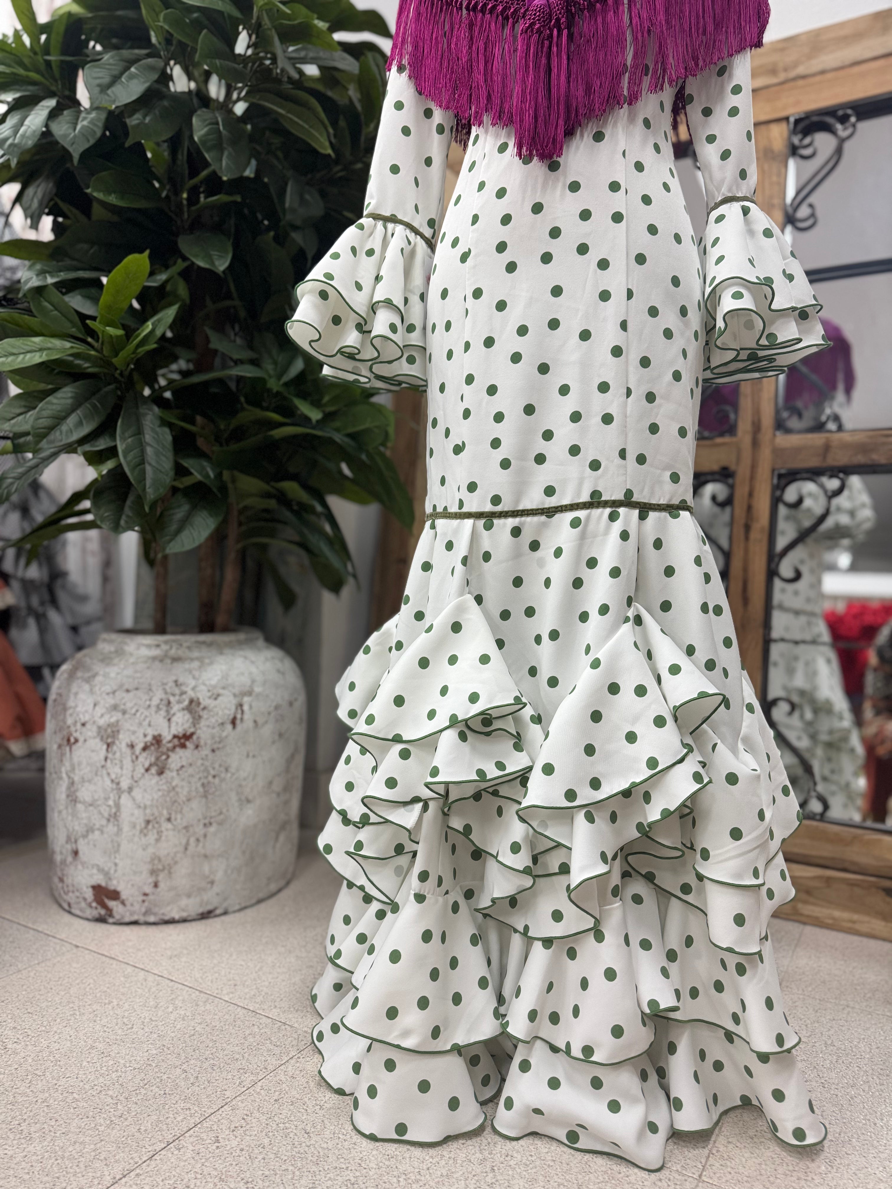 Traje de Flamenca Mod.Málaga Blanco Lunar Verde