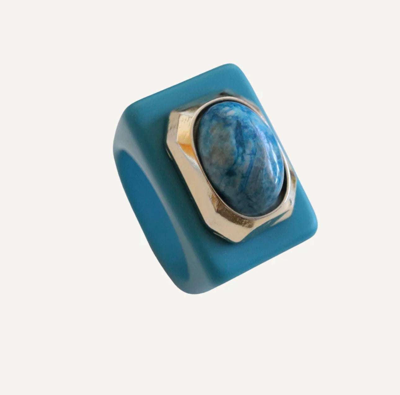Anillo Azul Océano con piedra Apatita Emolo