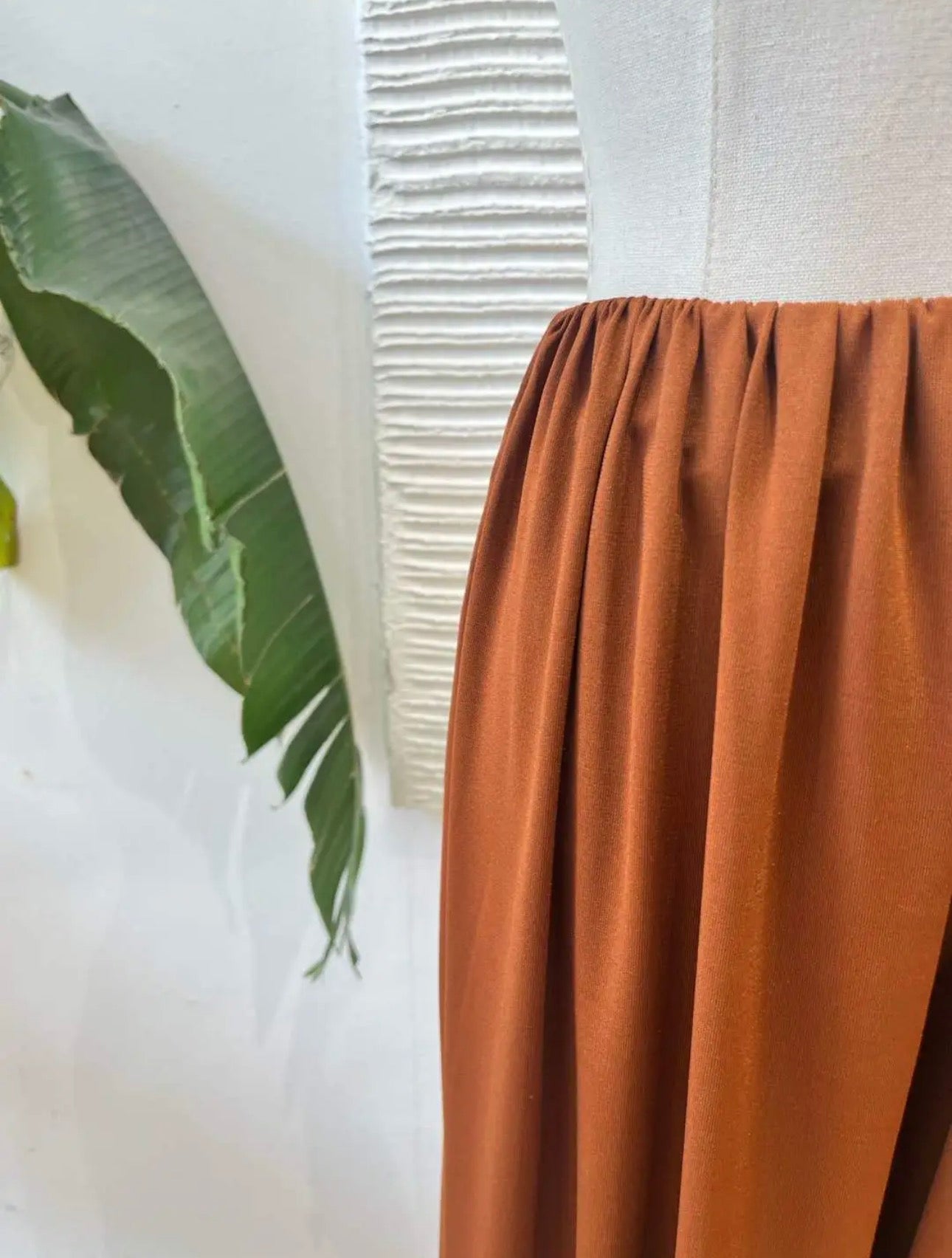 Pantalón Bombacho Punto de Seda Caramelo