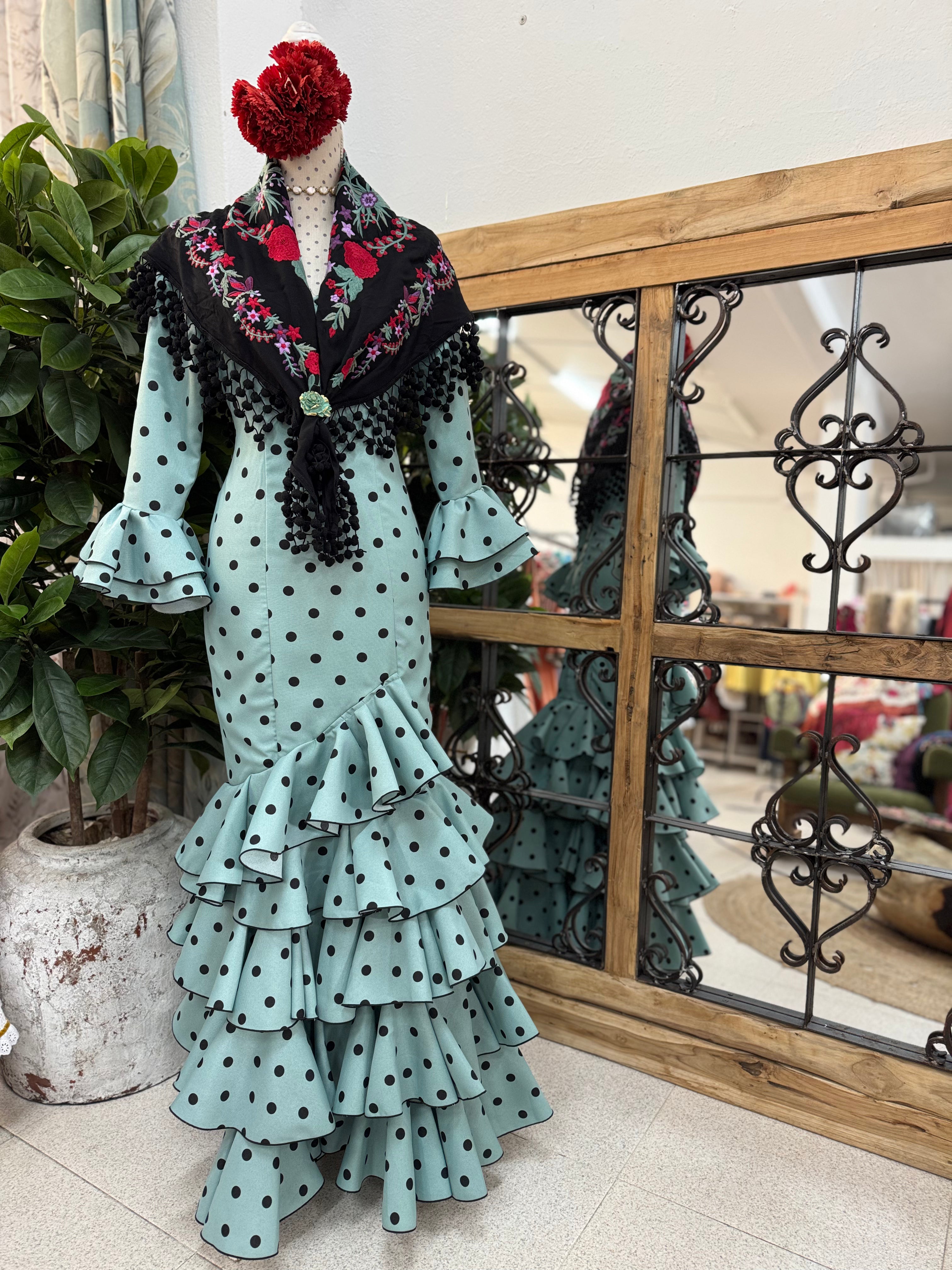 Traje de Flamenca Carmen Verde Jabonoso con lunar Negro