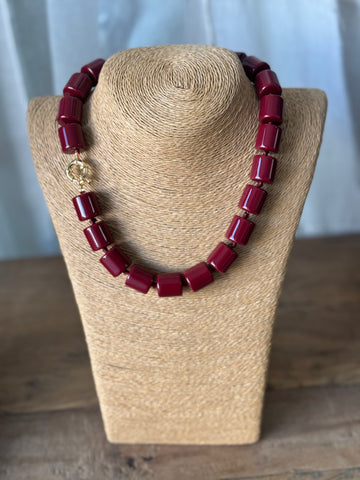 Collar Bolas Cilyn Burdeos