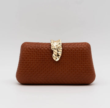 Clutch Trenzado Camel