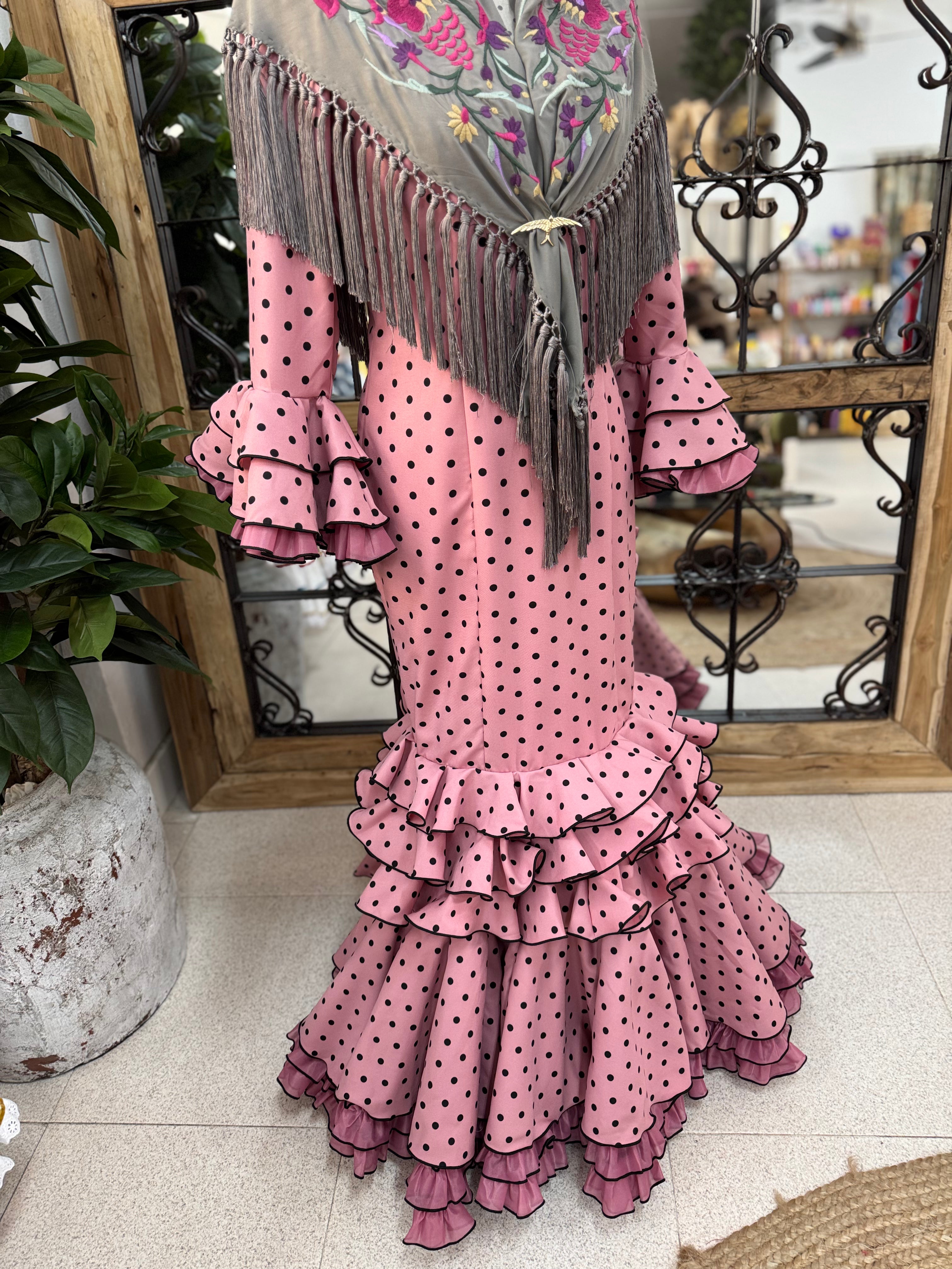 Traje de Flamenca Macu Rosa Lunares Negro