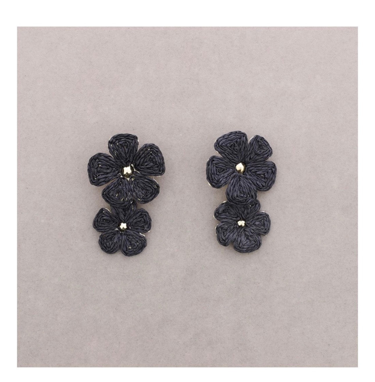 Pendientes Flor Rafia Negros