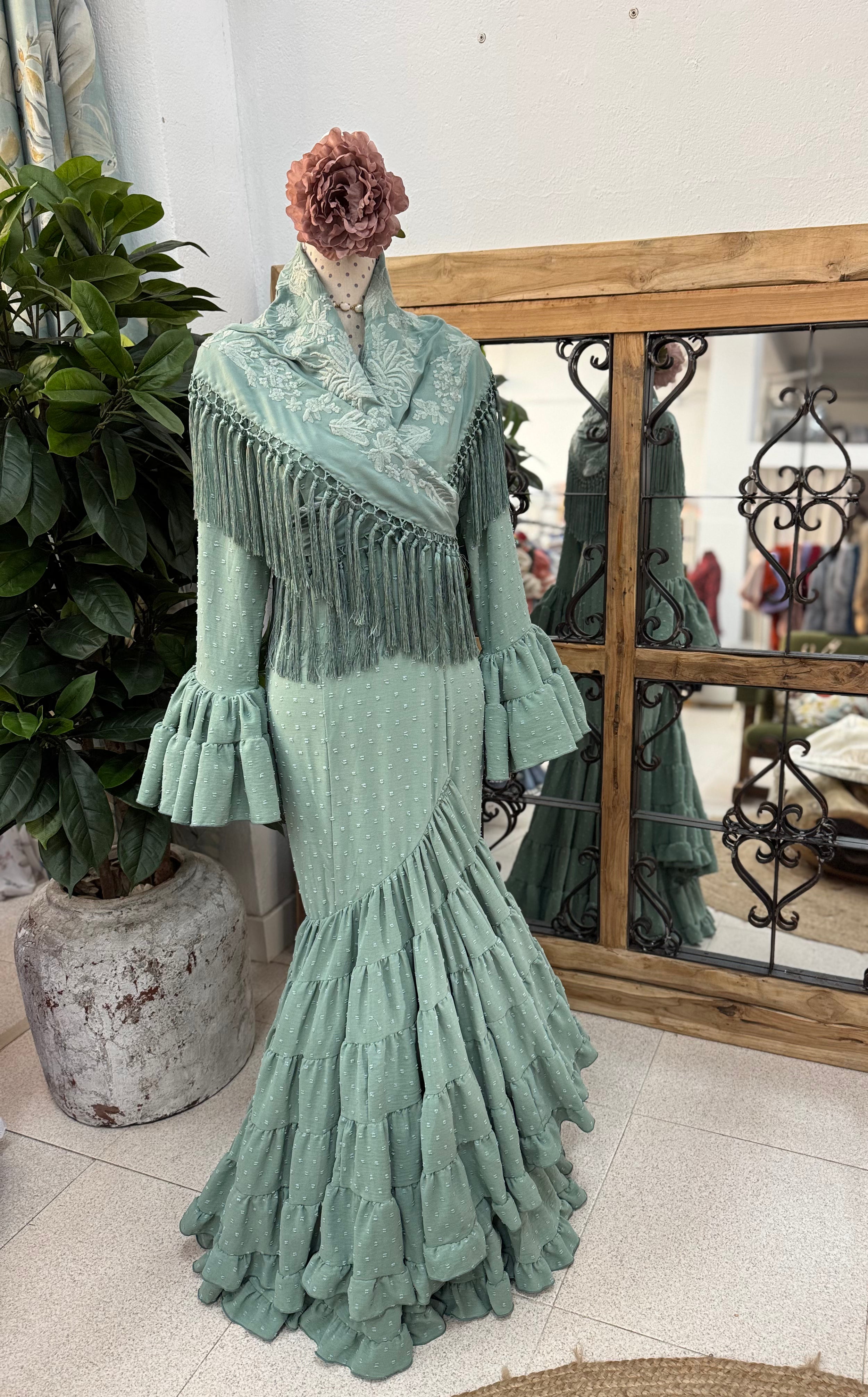 Traje de Flamenca Plumeti Verde Jabonoso Mod.