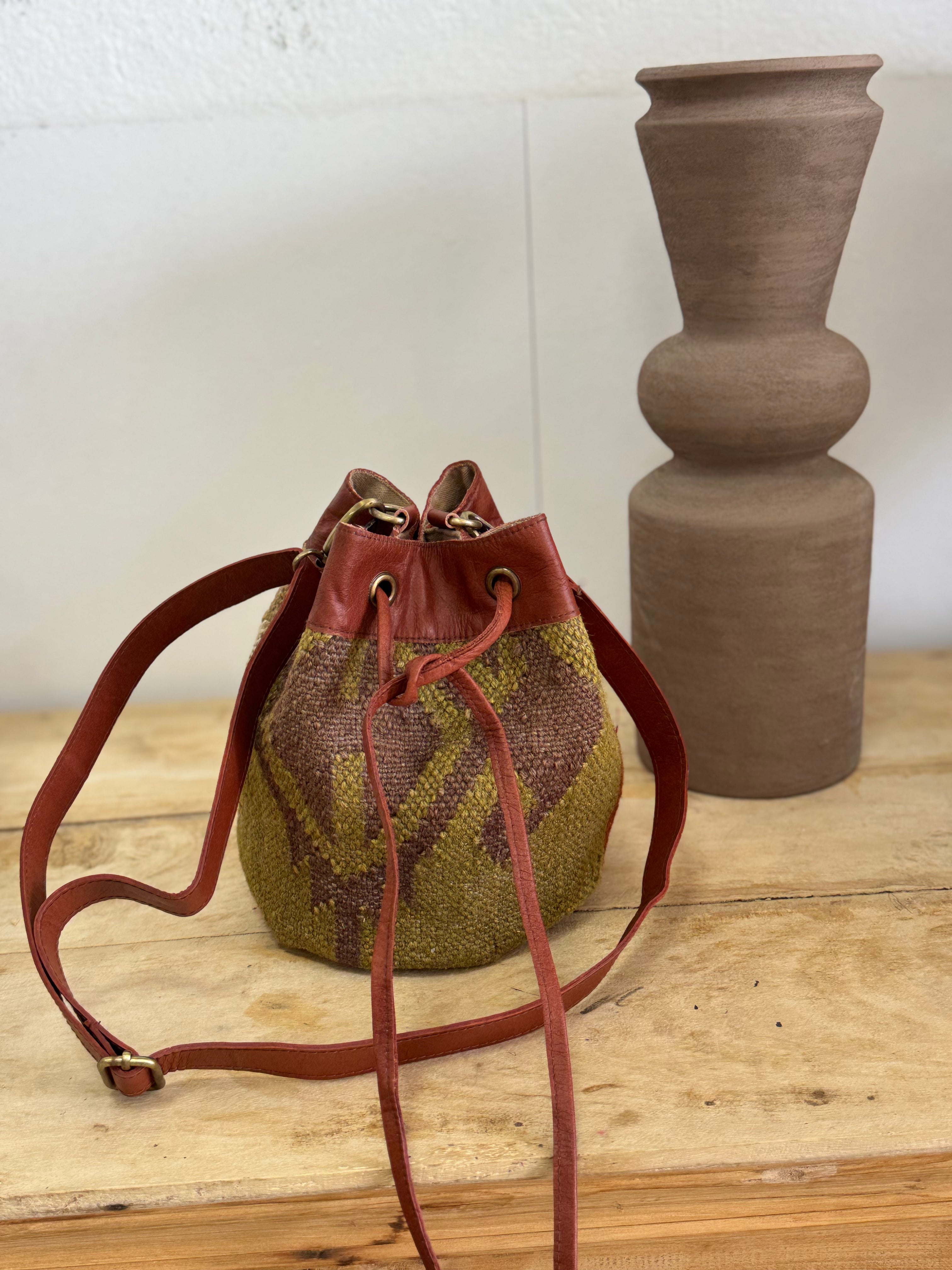 Bolso Piel Bombonera Yute 3