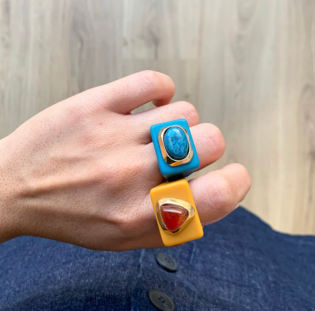 Anillo Azul Océano con piedra Apatita Emolo