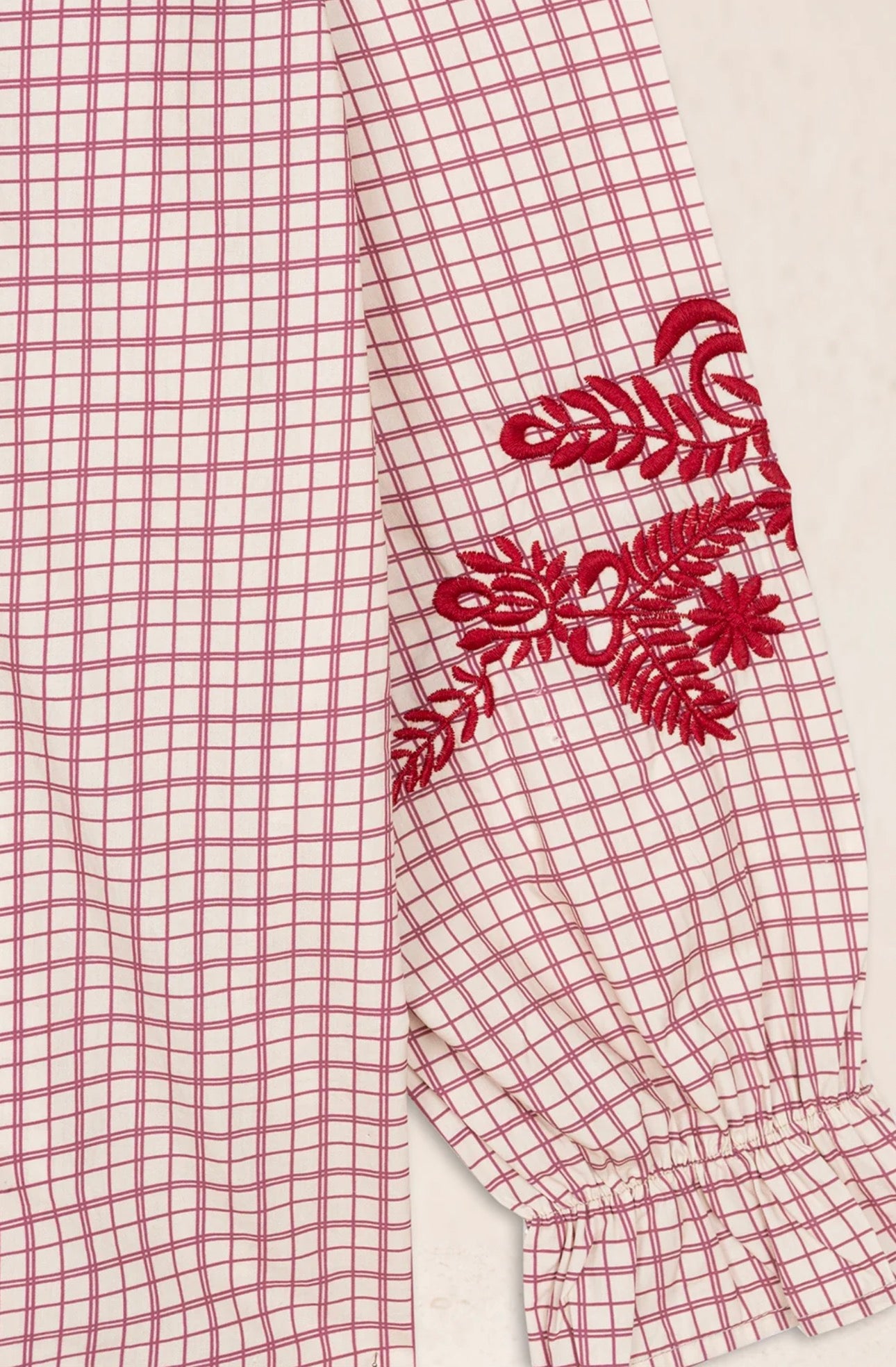 Blusa Cuadros Bordada Burdeos Latido
