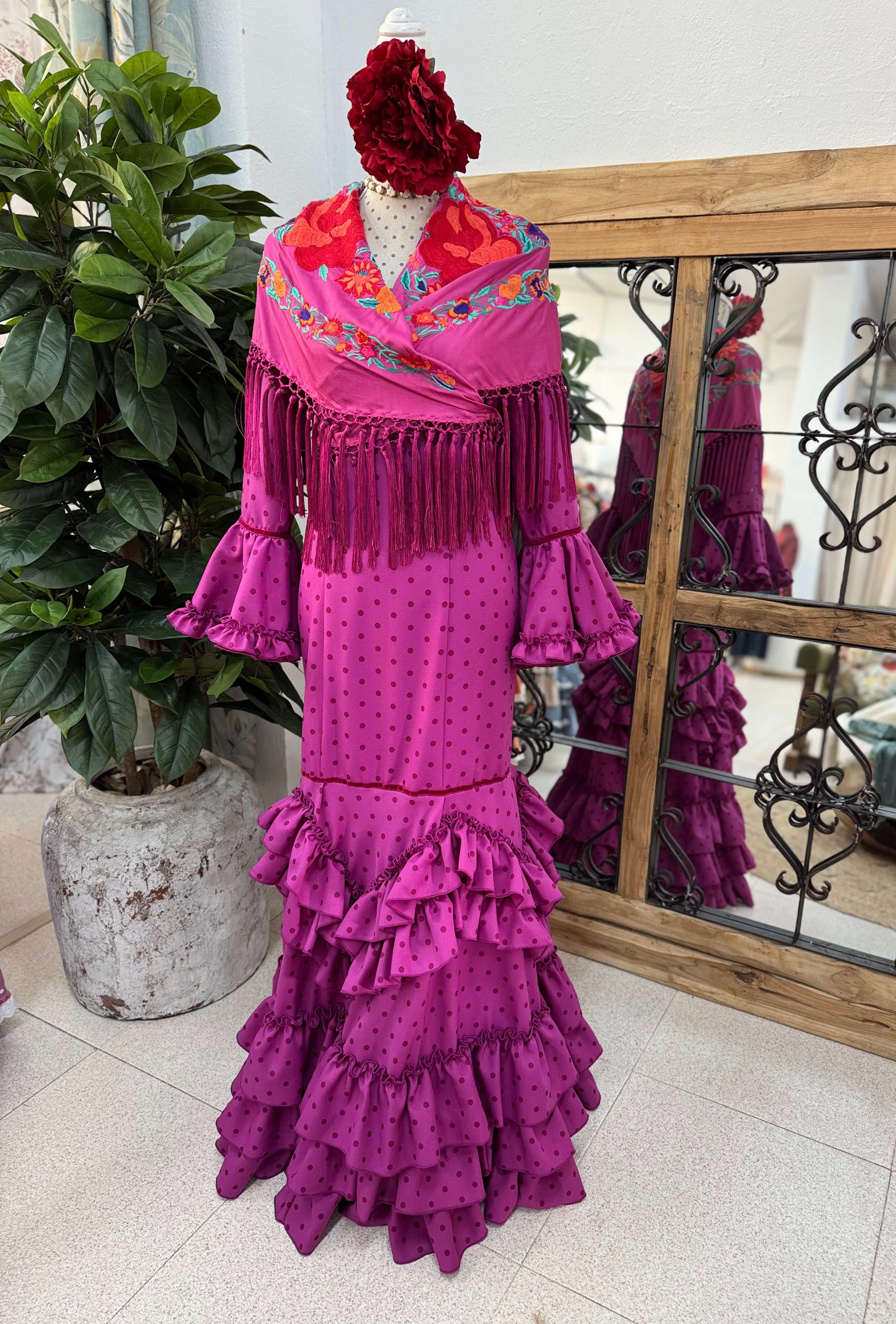 Traje de Flamenca Mod.Madrid Buganvilla con lunar al tono
