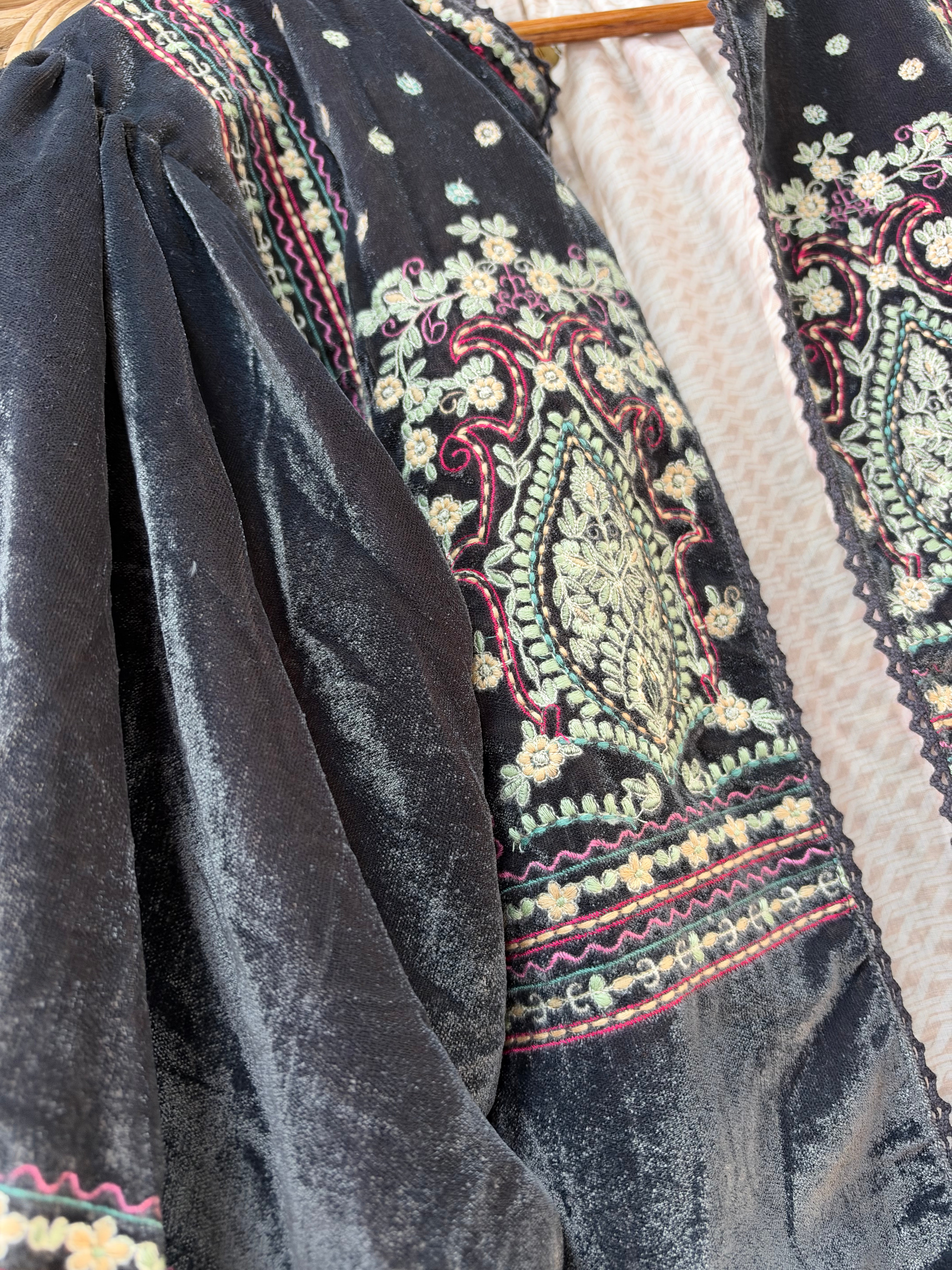 Chaqueta Terciopelo Boho Bordada