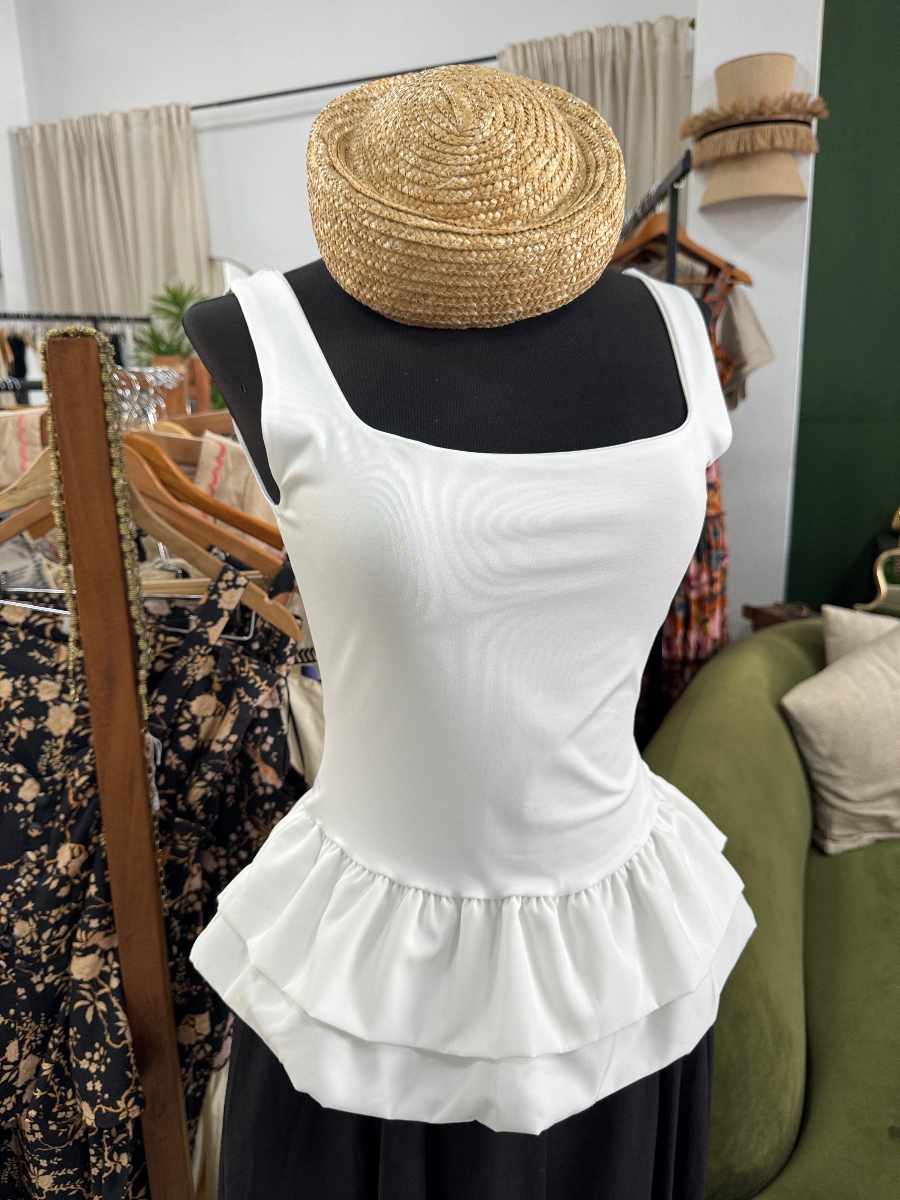 Top Lycra Volante Negro y Blanco