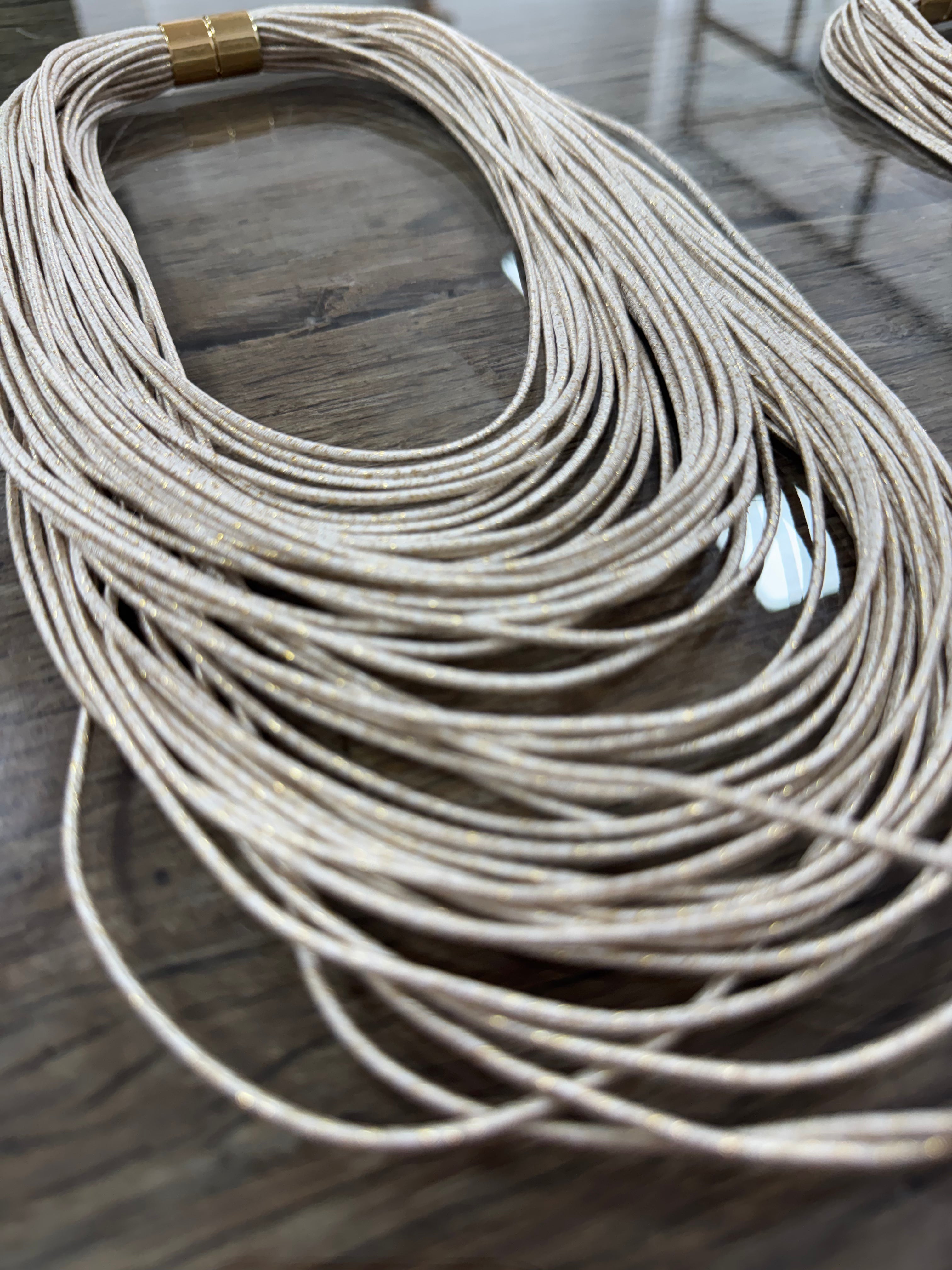 Collar Beig Lurex