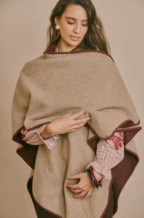 Poncho Reversible Latido
