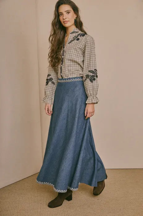 Falda Denim Bordado Latido
