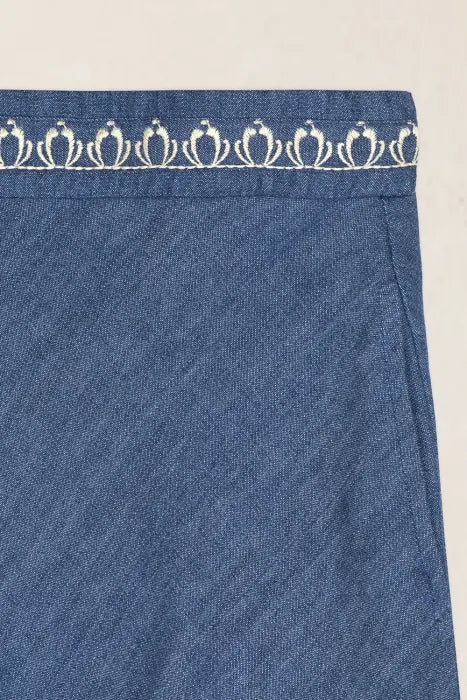 Falda Denim Bordado Latido