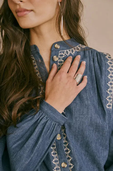 Camisa Denim Bordado Beig Latido